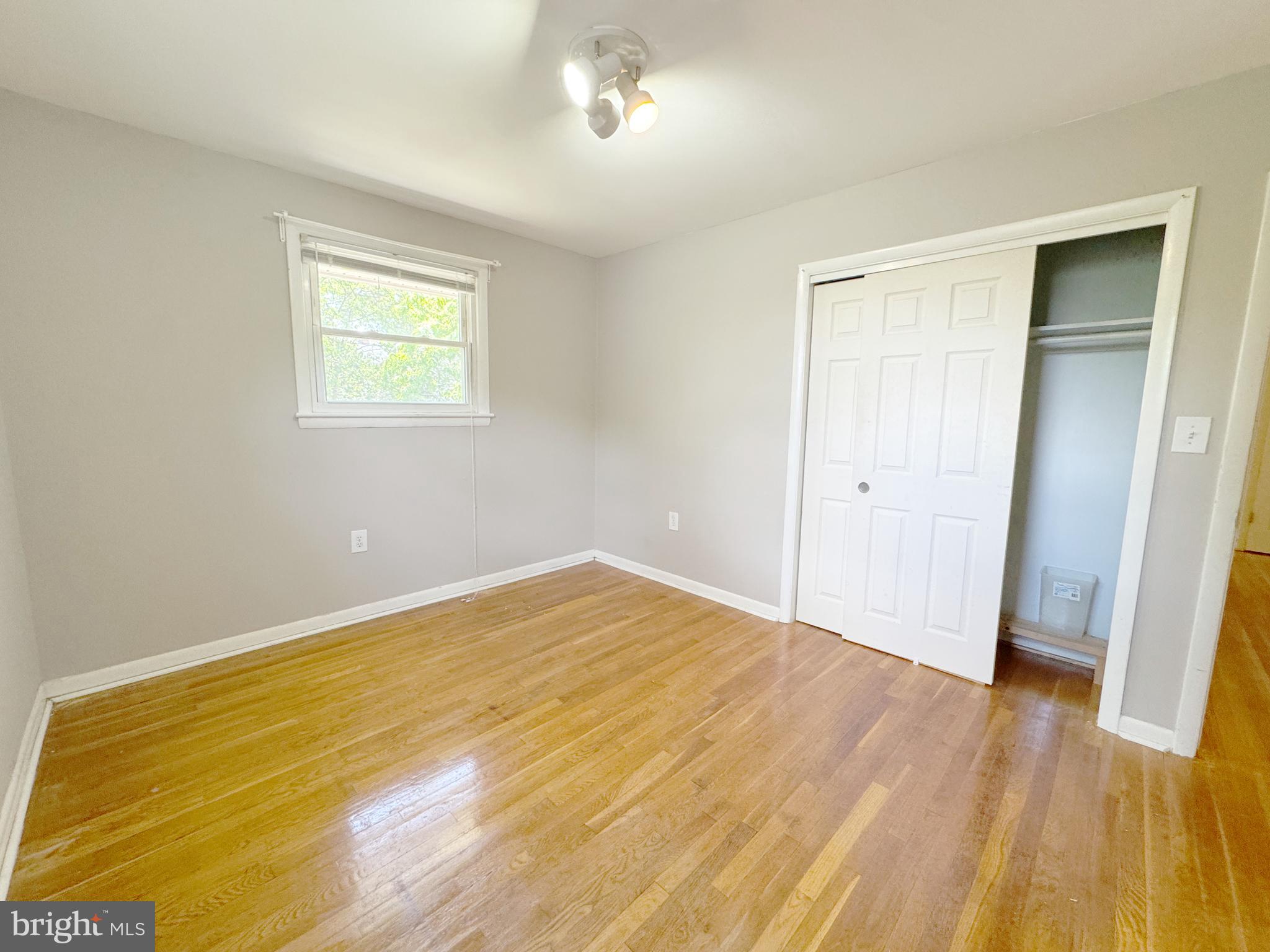 COLLEGE PARK - Residential