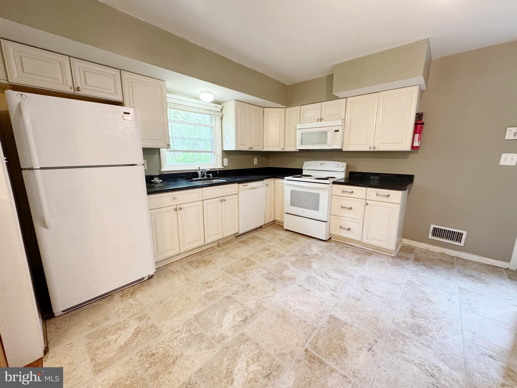 COLLEGE PARK - Residential