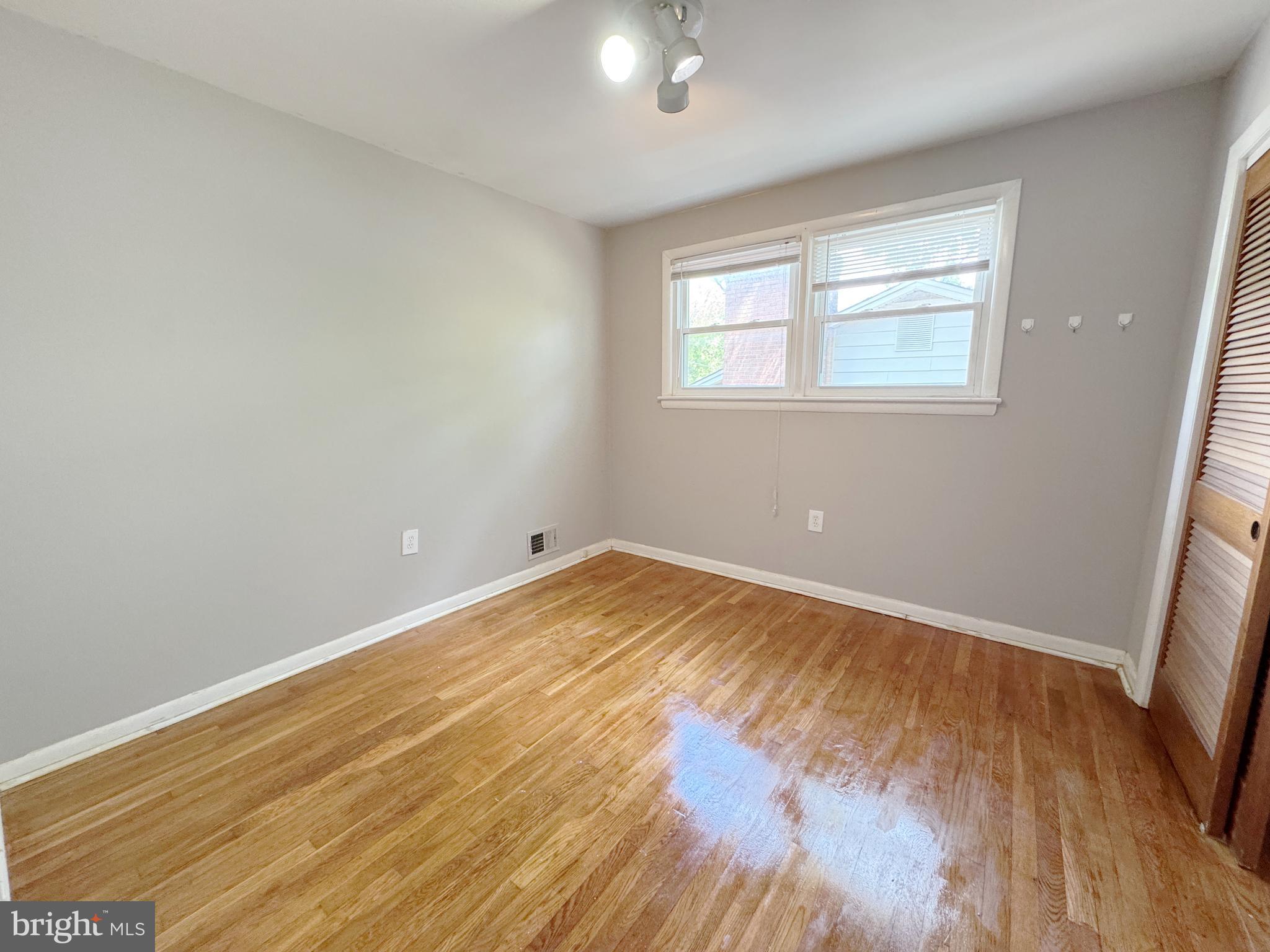 COLLEGE PARK - Residential