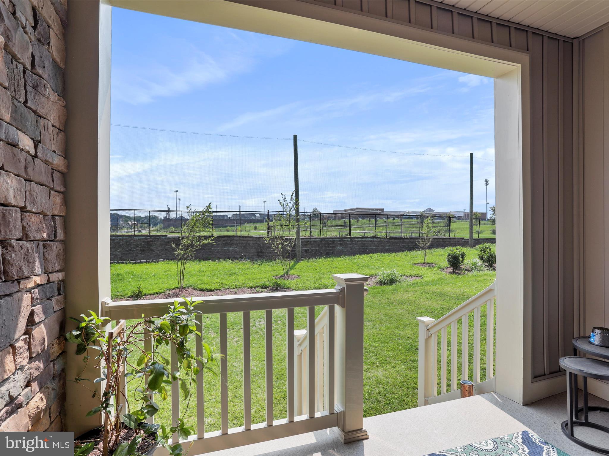 LAKE LINGANORE TOWN CENTER - Residential