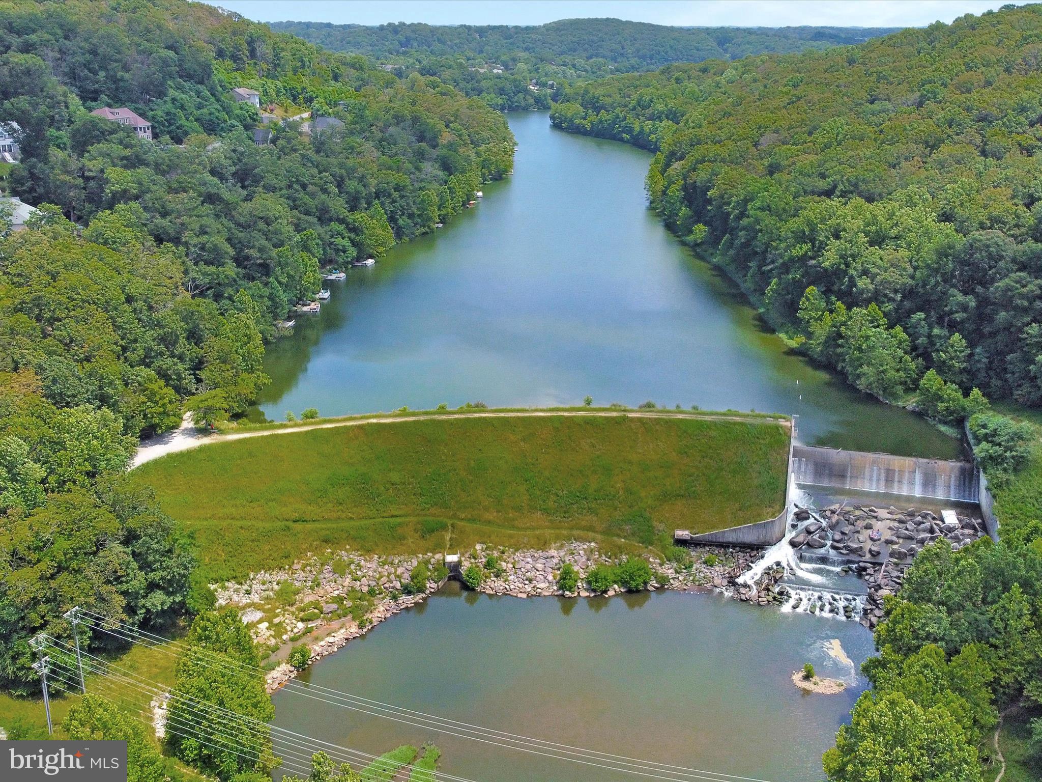 LAKE LINGANORE TOWN CENTER - Residential