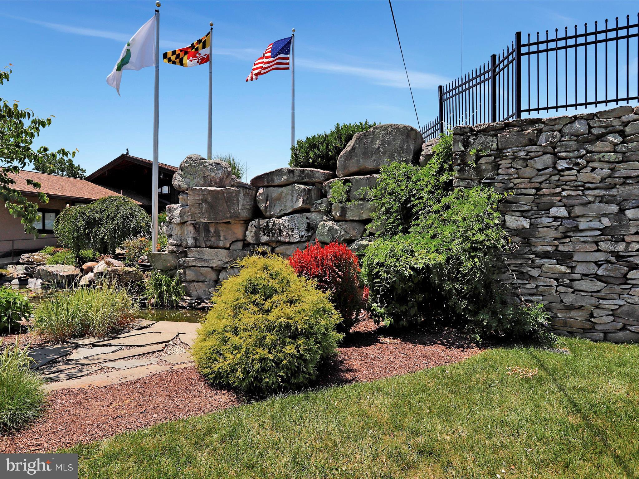 LAKE LINGANORE TOWN CENTER - Residential