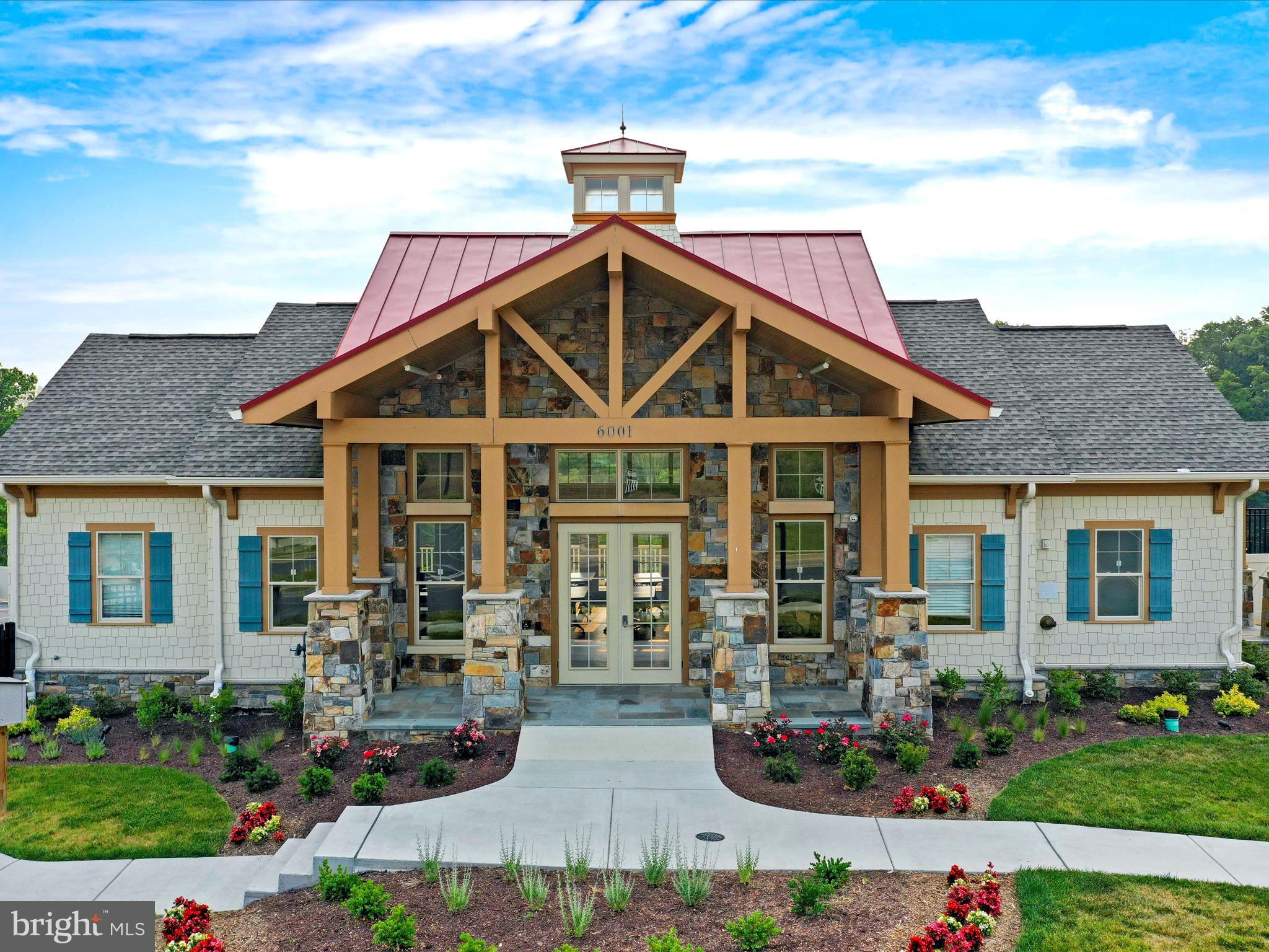 LAKE LINGANORE TOWN CENTER - Residential