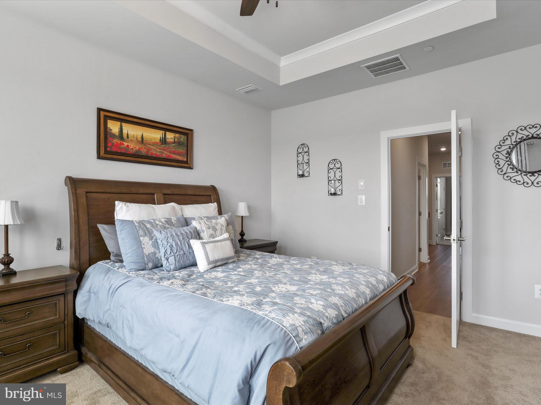 LAKE LINGANORE TOWN CENTER - Residential