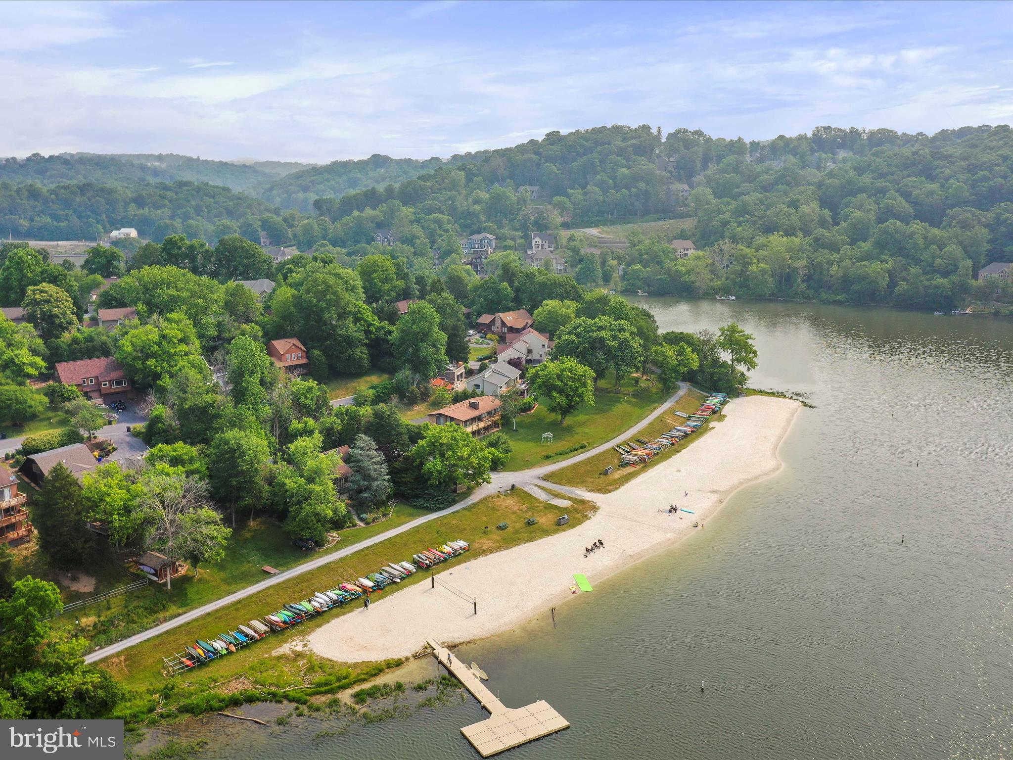 LAKE LINGANORE TOWN CENTER - Residential