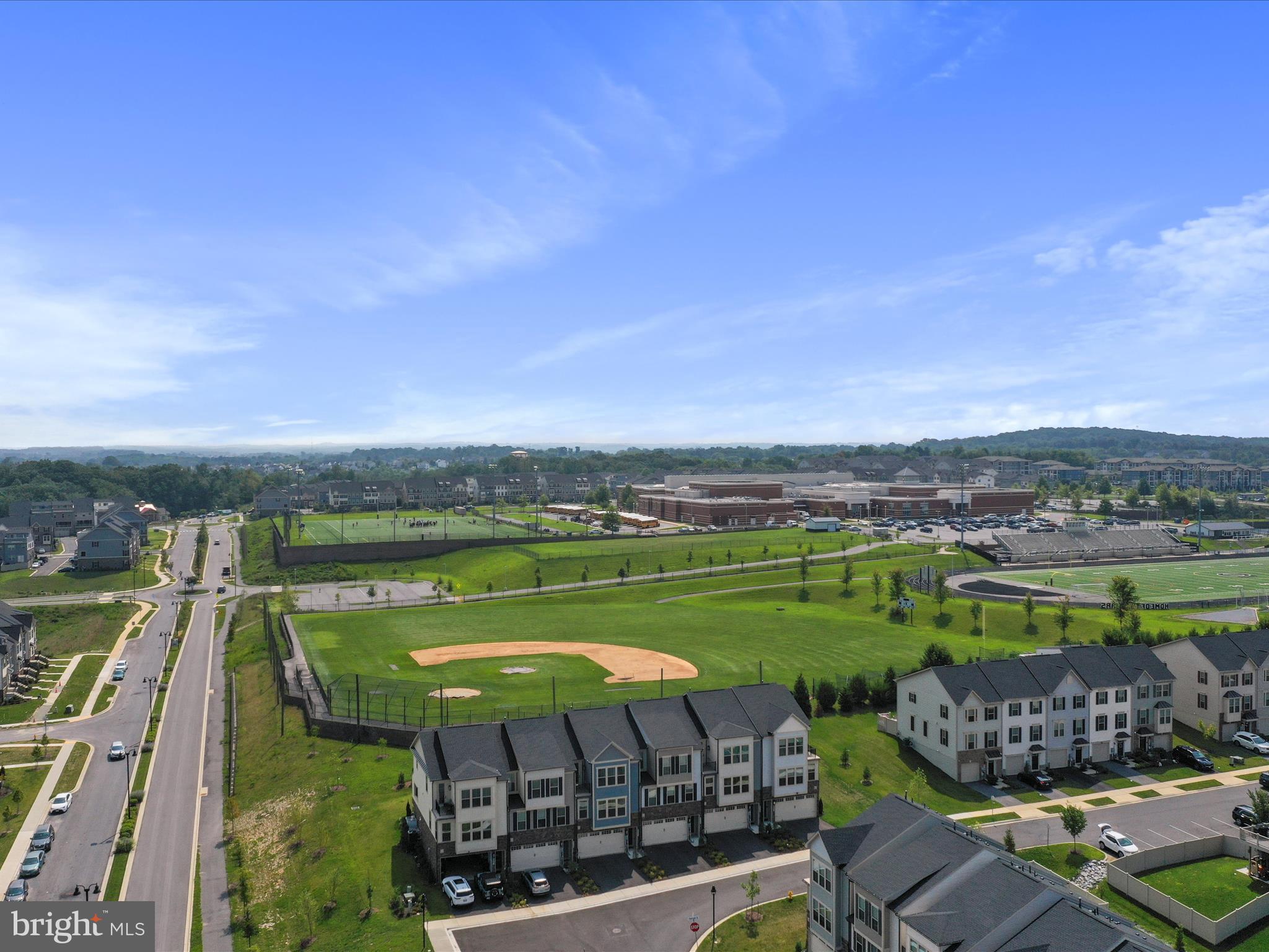 LAKE LINGANORE TOWN CENTER - Residential