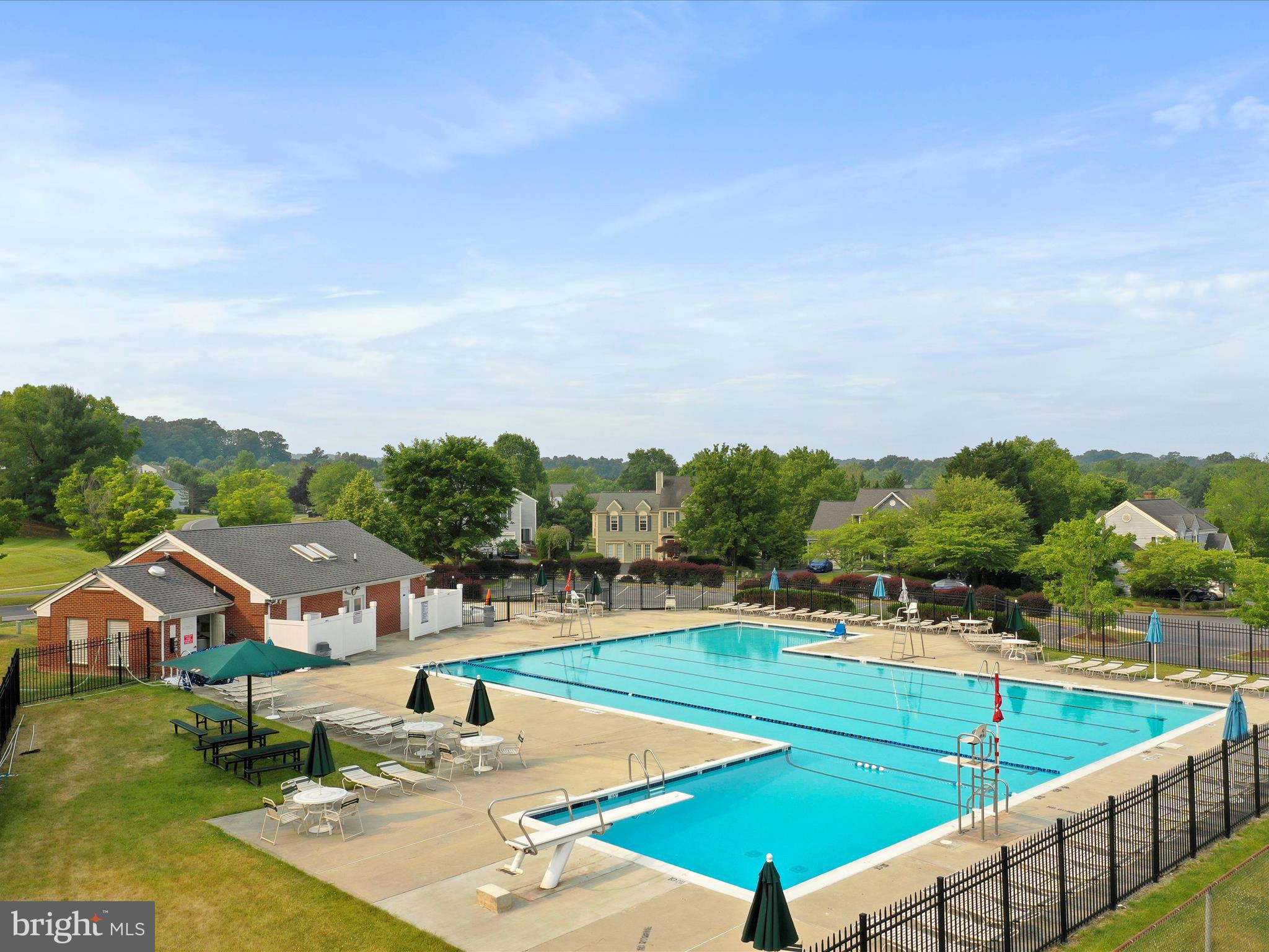 LAKE LINGANORE TOWN CENTER - Residential