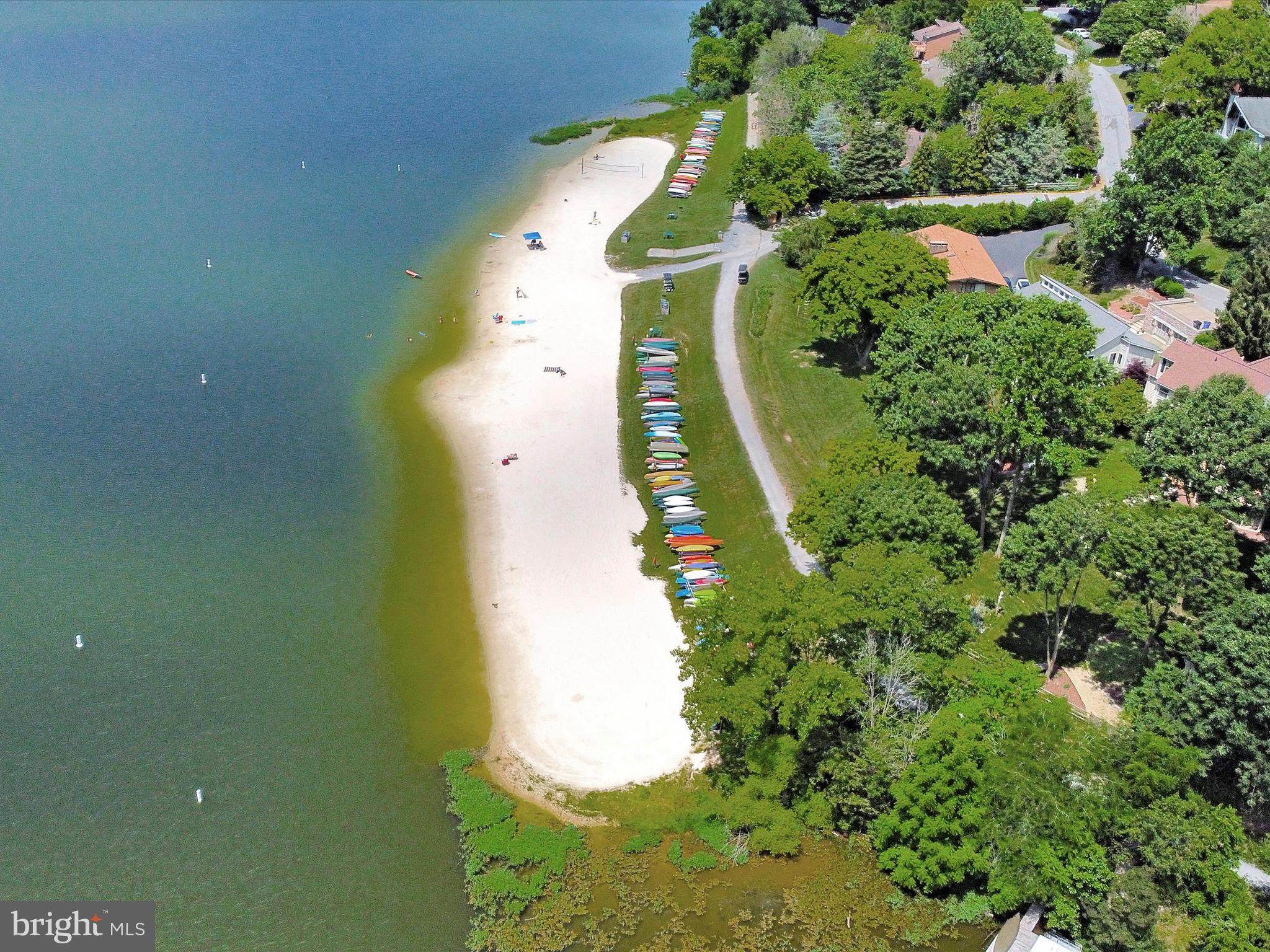 LAKE LINGANORE TOWN CENTER - Residential