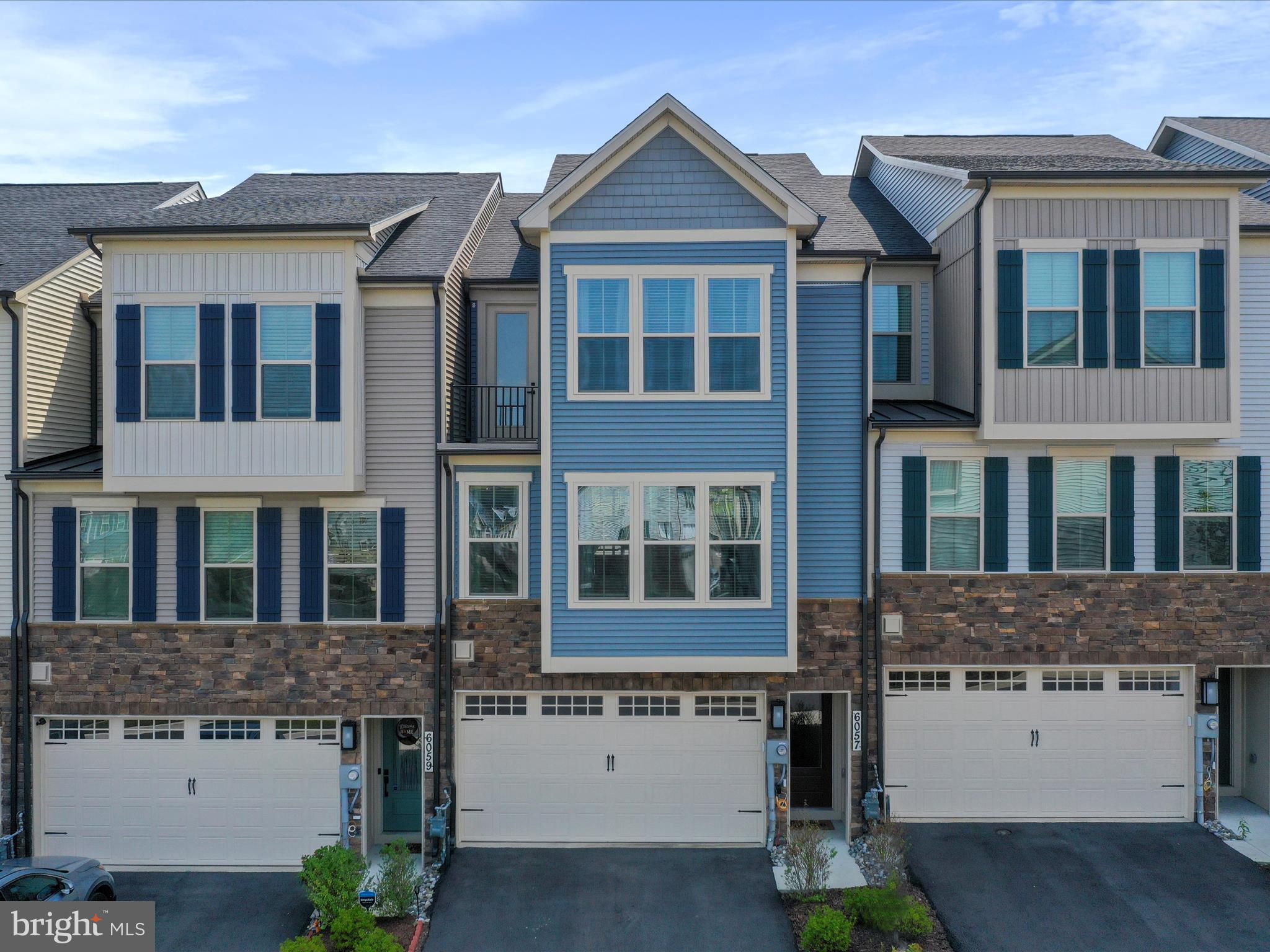 LAKE LINGANORE TOWN CENTER - Residential