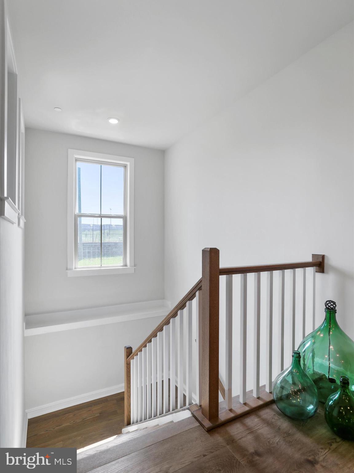 LAKE LINGANORE TOWN CENTER - Residential