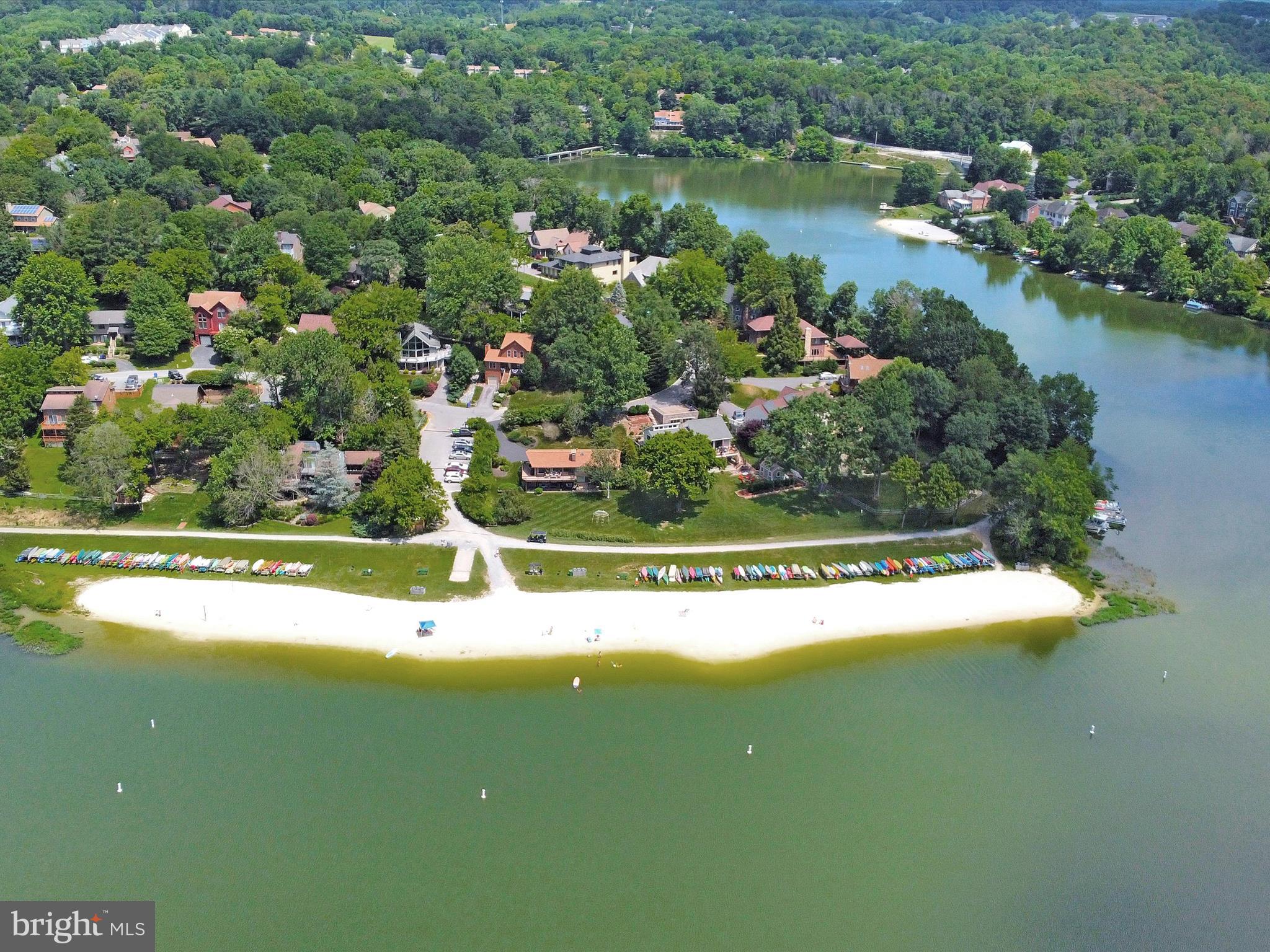 LAKE LINGANORE TOWN CENTER - Residential