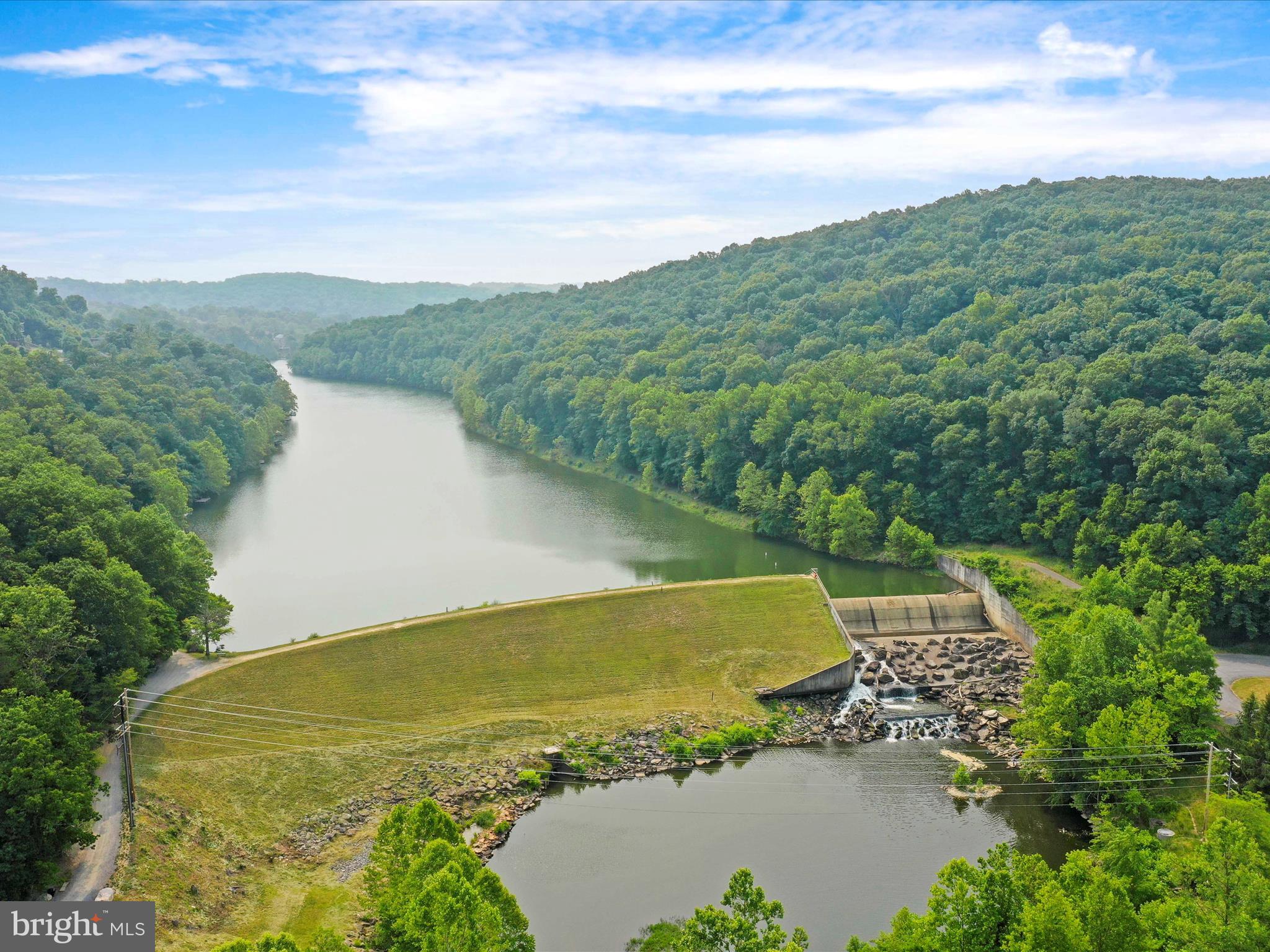 LAKE LINGANORE TOWN CENTER - Residential