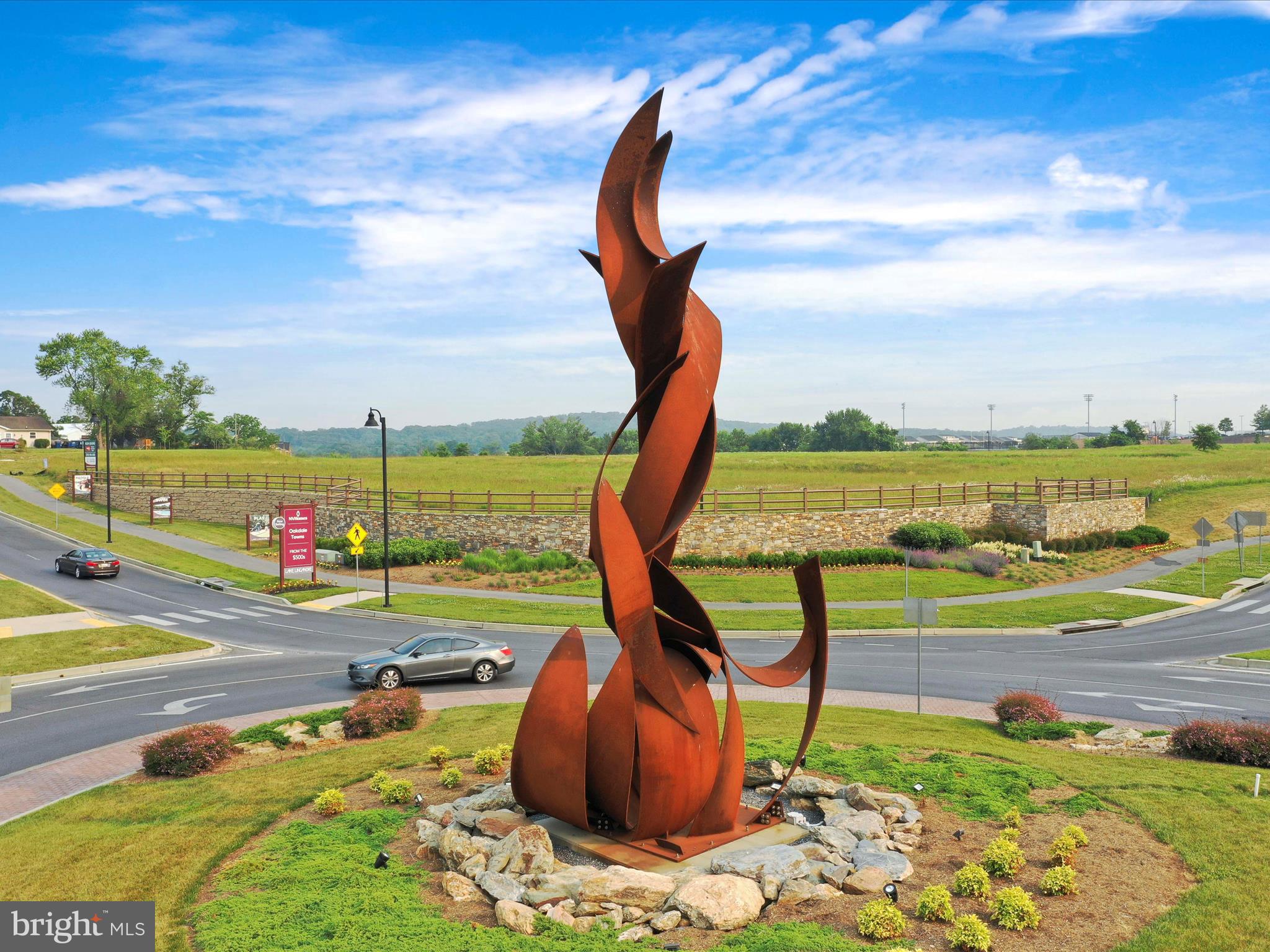 LAKE LINGANORE TOWN CENTER - Residential