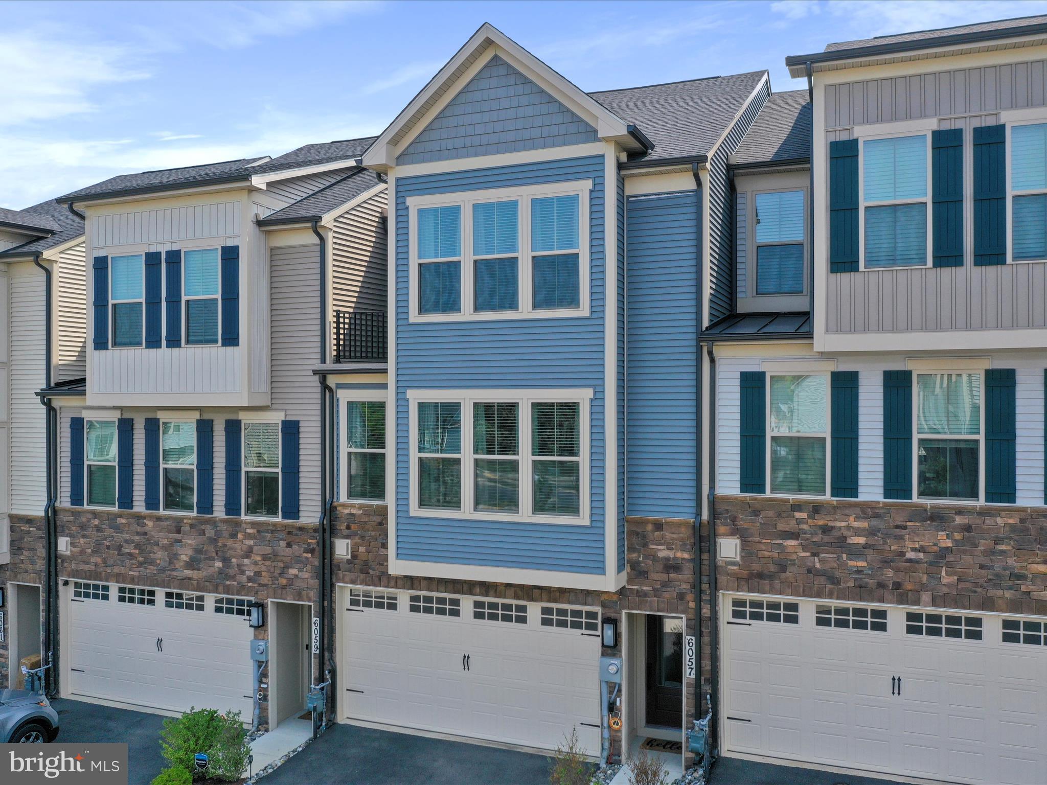 LAKE LINGANORE TOWN CENTER - Residential