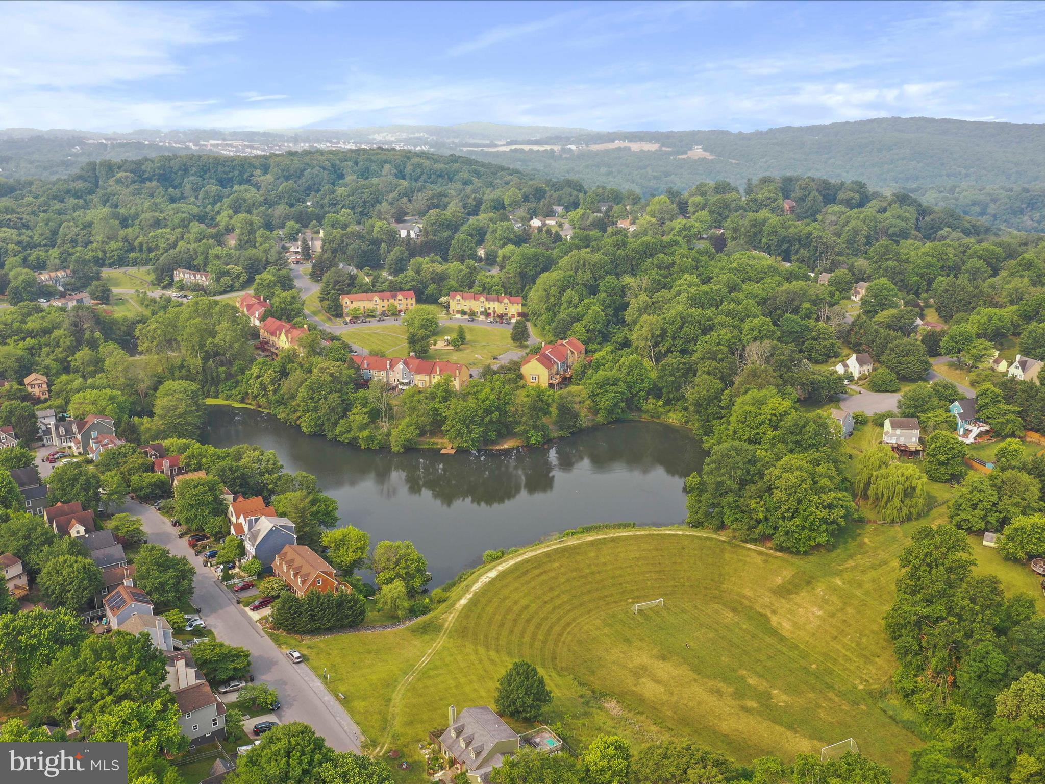 LAKE LINGANORE TOWN CENTER - Residential
