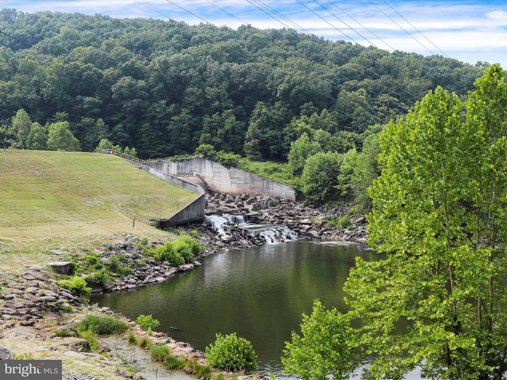 LAKE LINGANORE TOWN CENTER - Residential