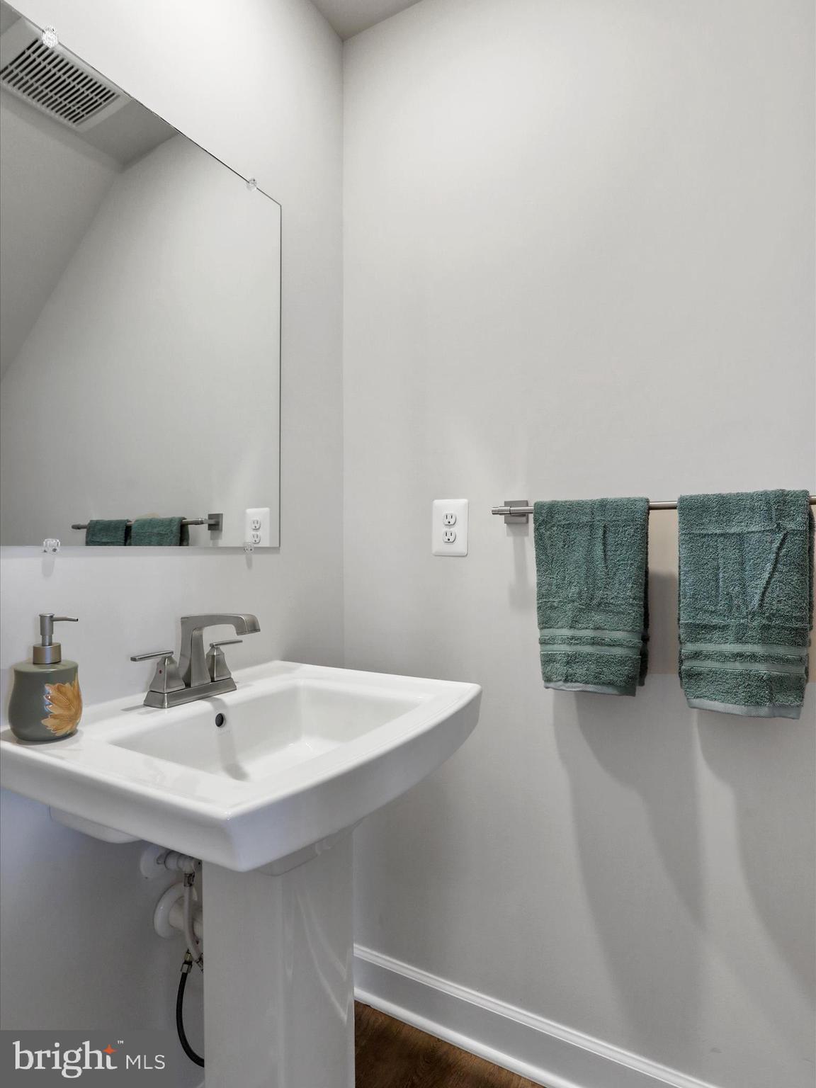 LAKE LINGANORE TOWN CENTER - Residential