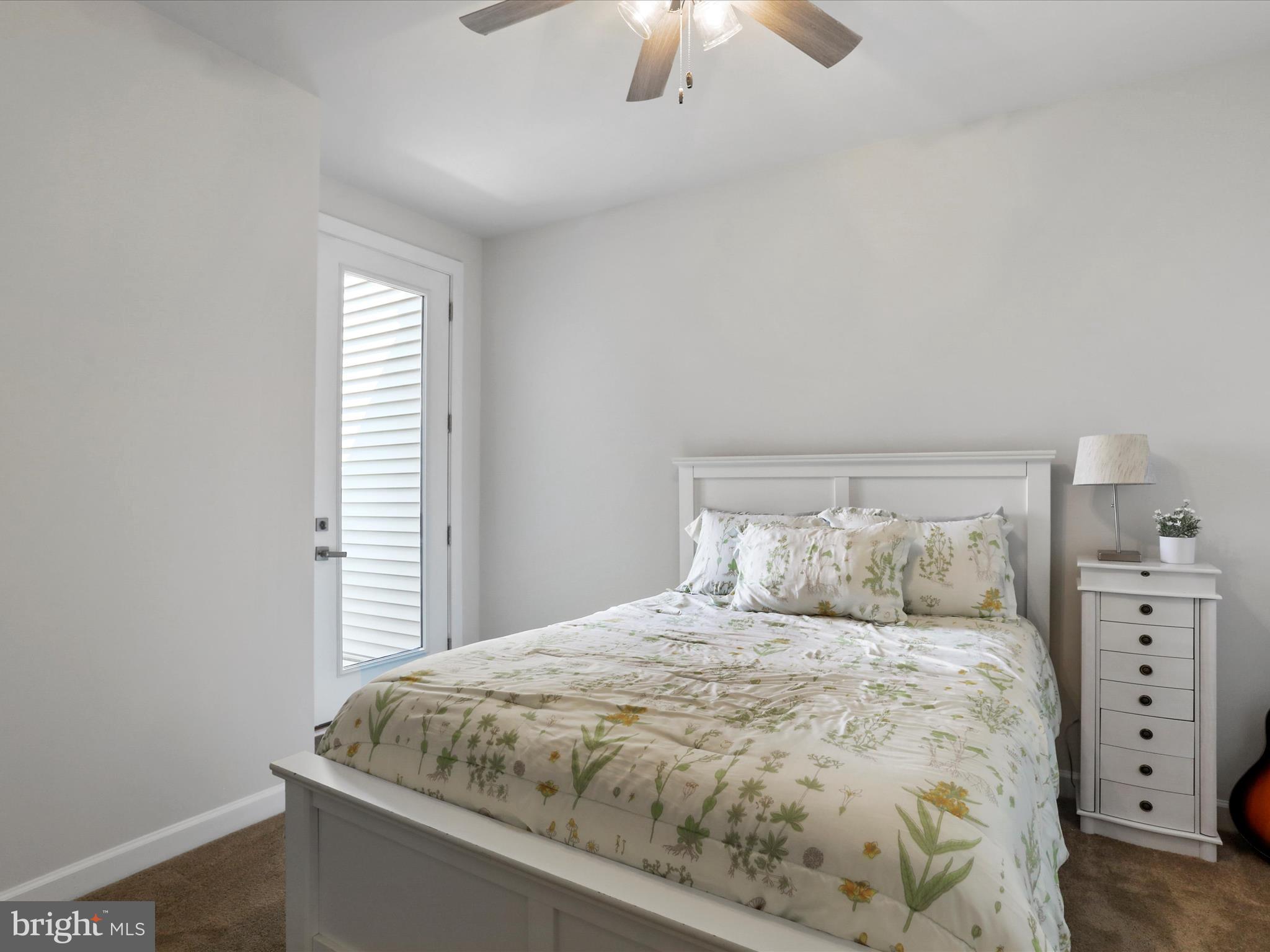 LAKE LINGANORE TOWN CENTER - Residential