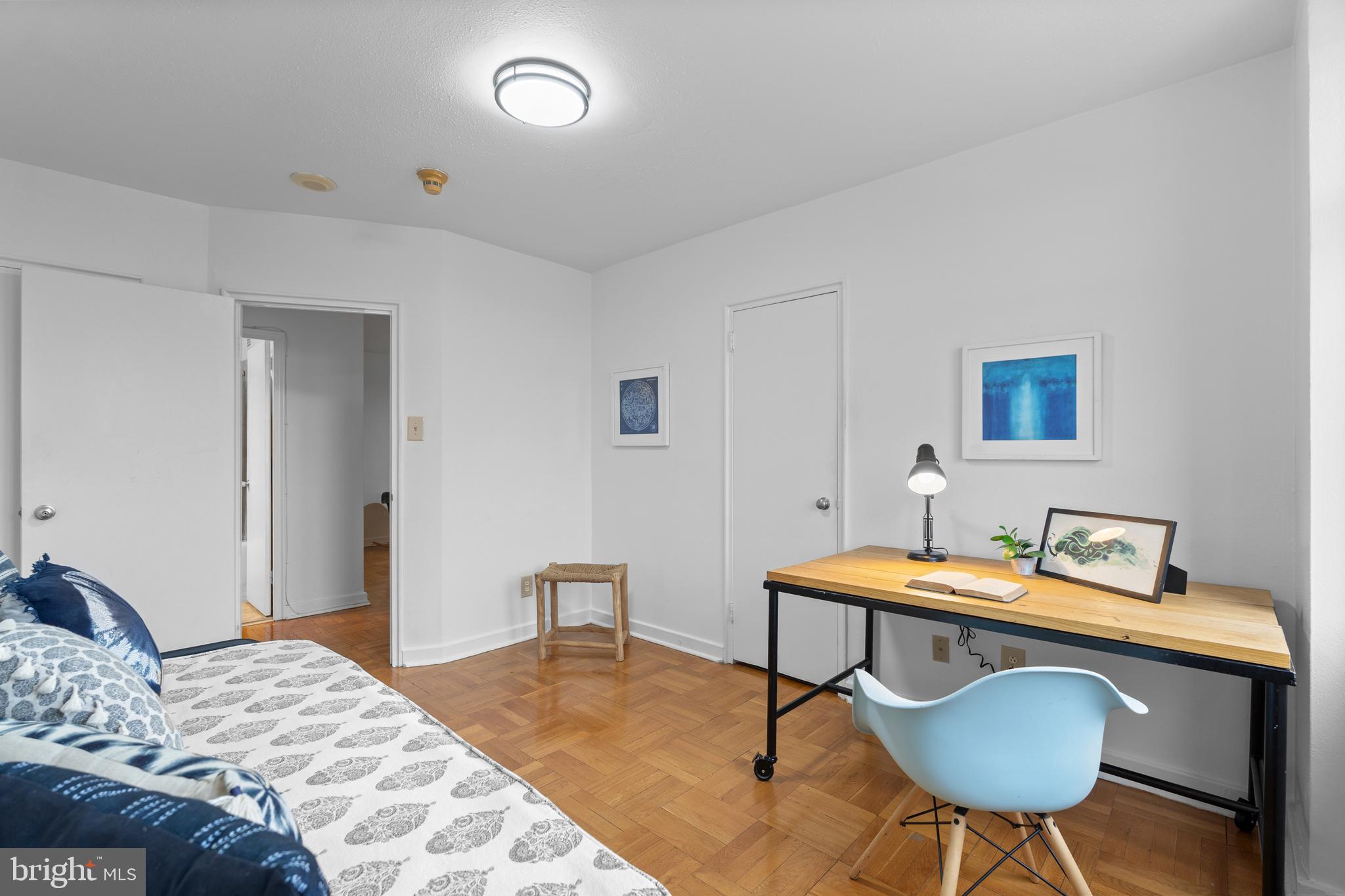 ART MUSEUM AREA - Residential Lease