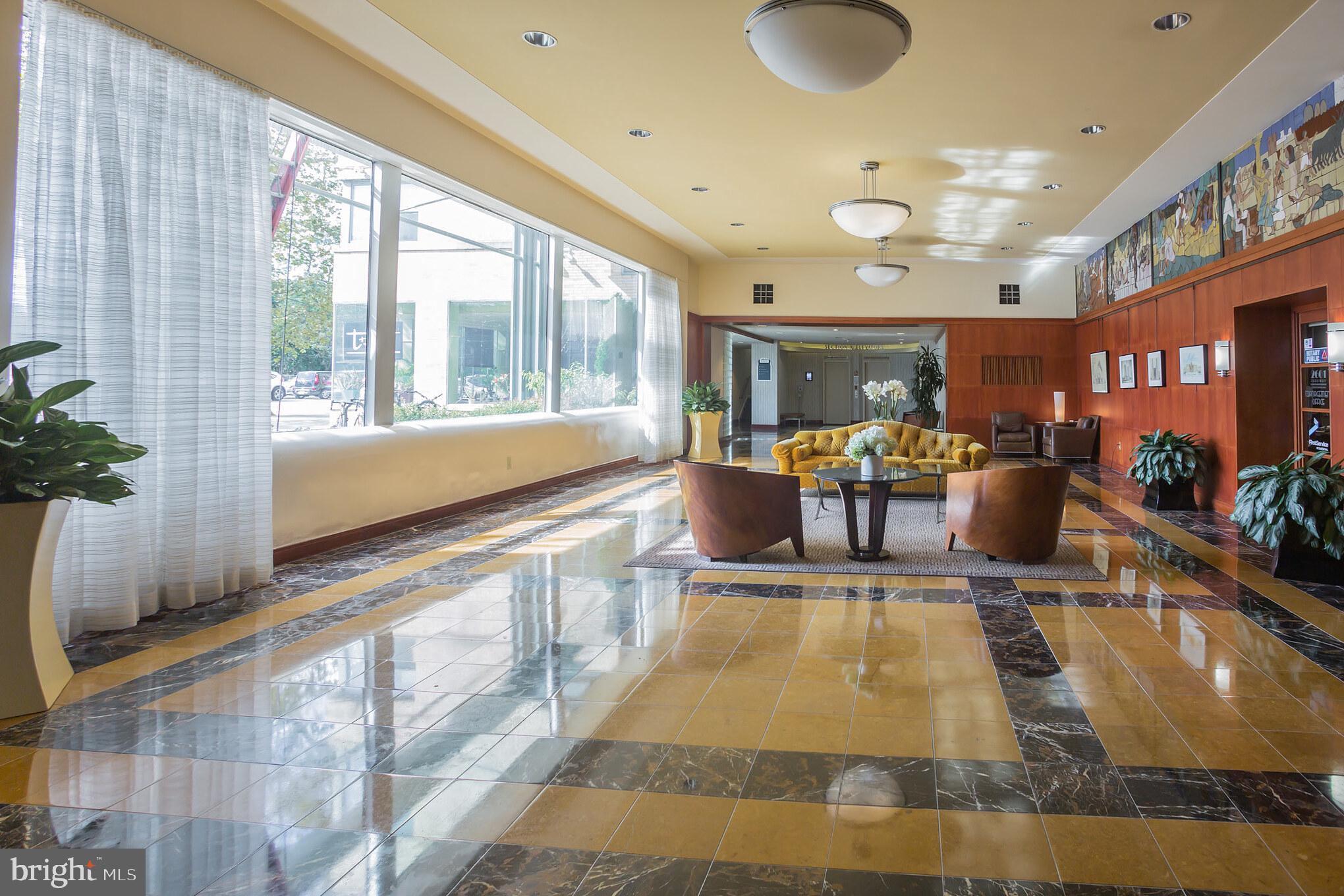 ART MUSEUM AREA - Residential Lease