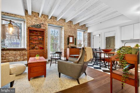 Condo For Sale - 515 N Washington Street #105<br/> ALEXANDRIA, VA 22314