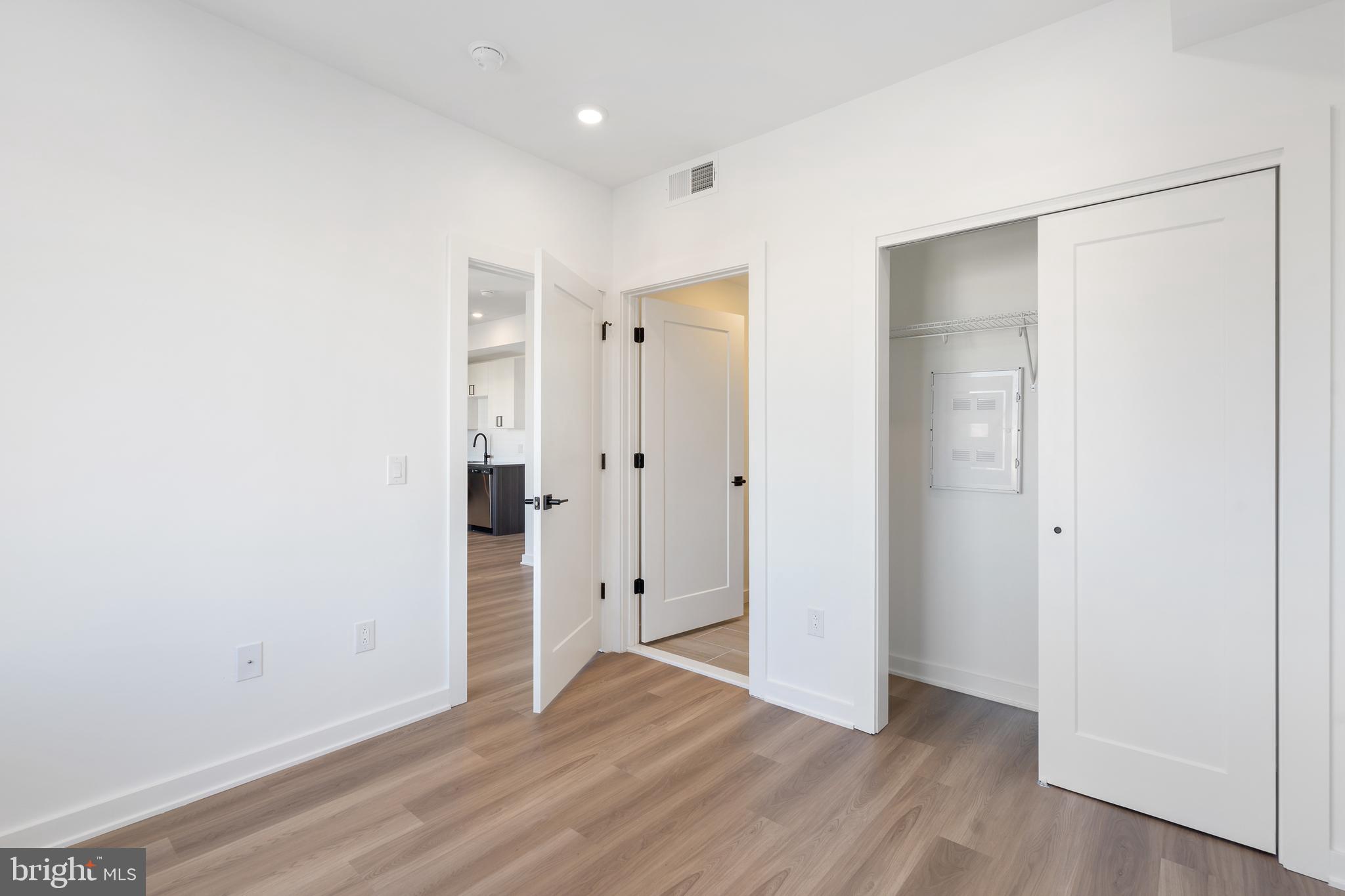 EAST KENSINGTON - Residential Lease