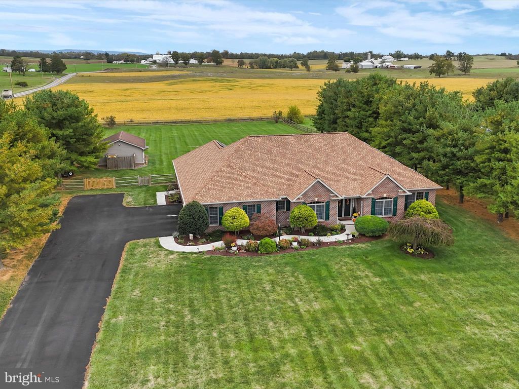 Photo of 13253 Dusty Lane, HAGERSTOWN, MD 21740 (MLS # MDWA2031092)