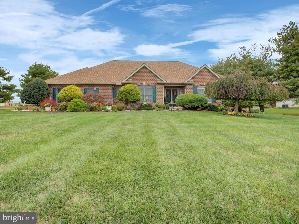 Photo of 13253 Dusty Lane, HAGERSTOWN, MD 21740 (MLS # MDWA2031092)