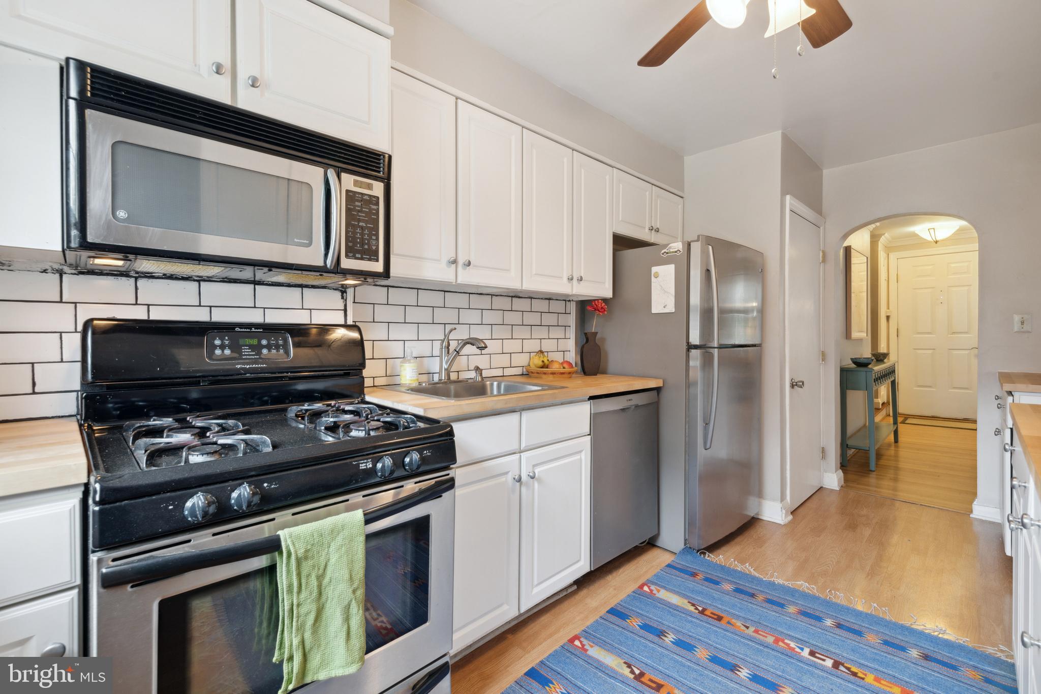 LAKE WALKER - Residential