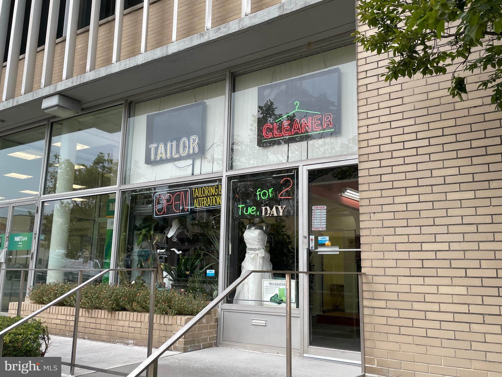 LAKE WALKER - Residential