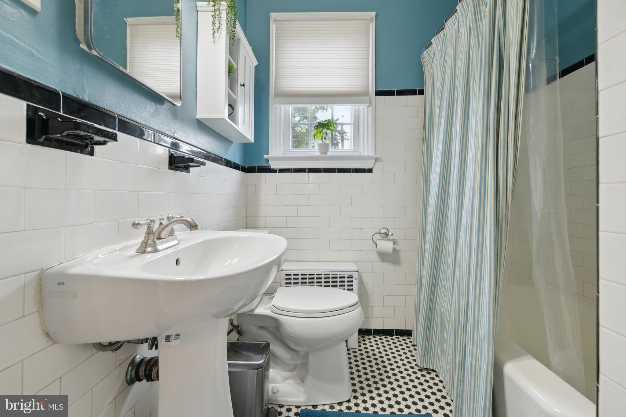 LAKE WALKER - Residential