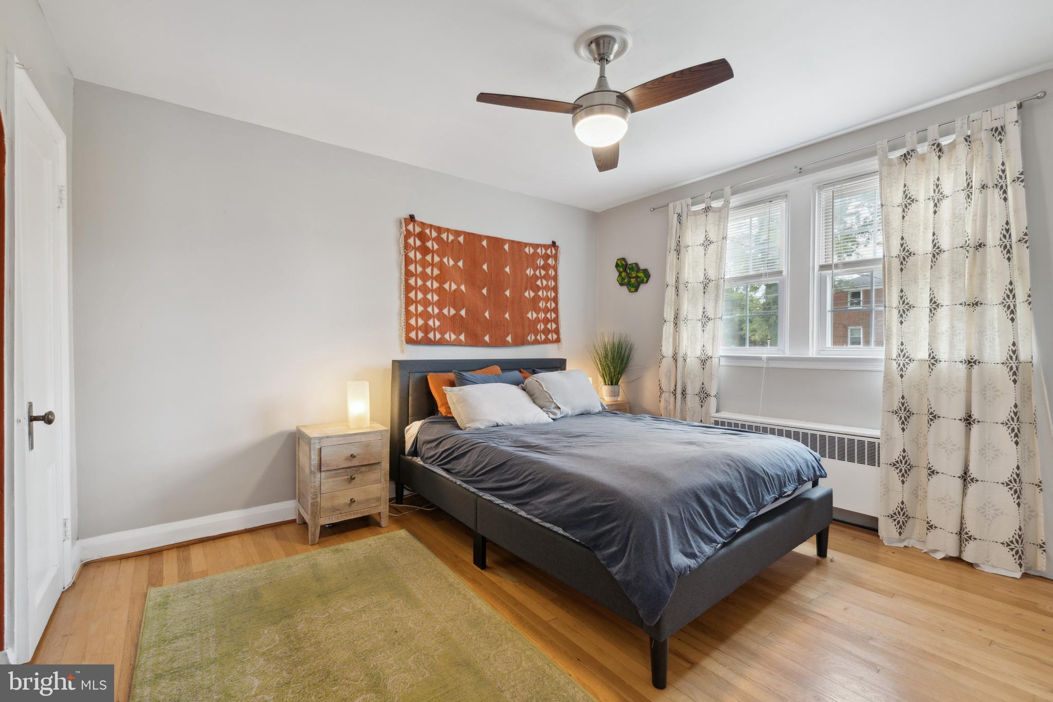 LAKE WALKER - Residential