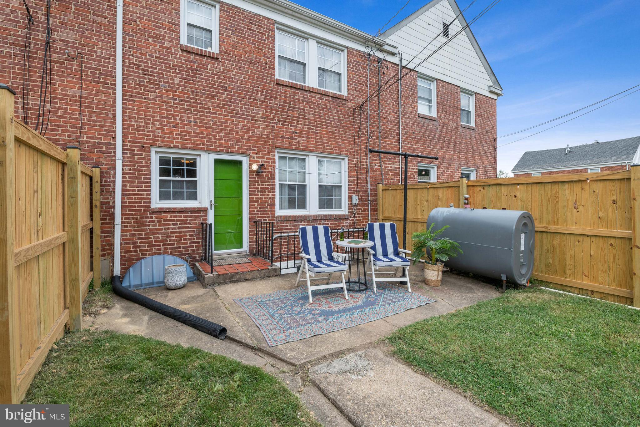 LAKE WALKER - Residential