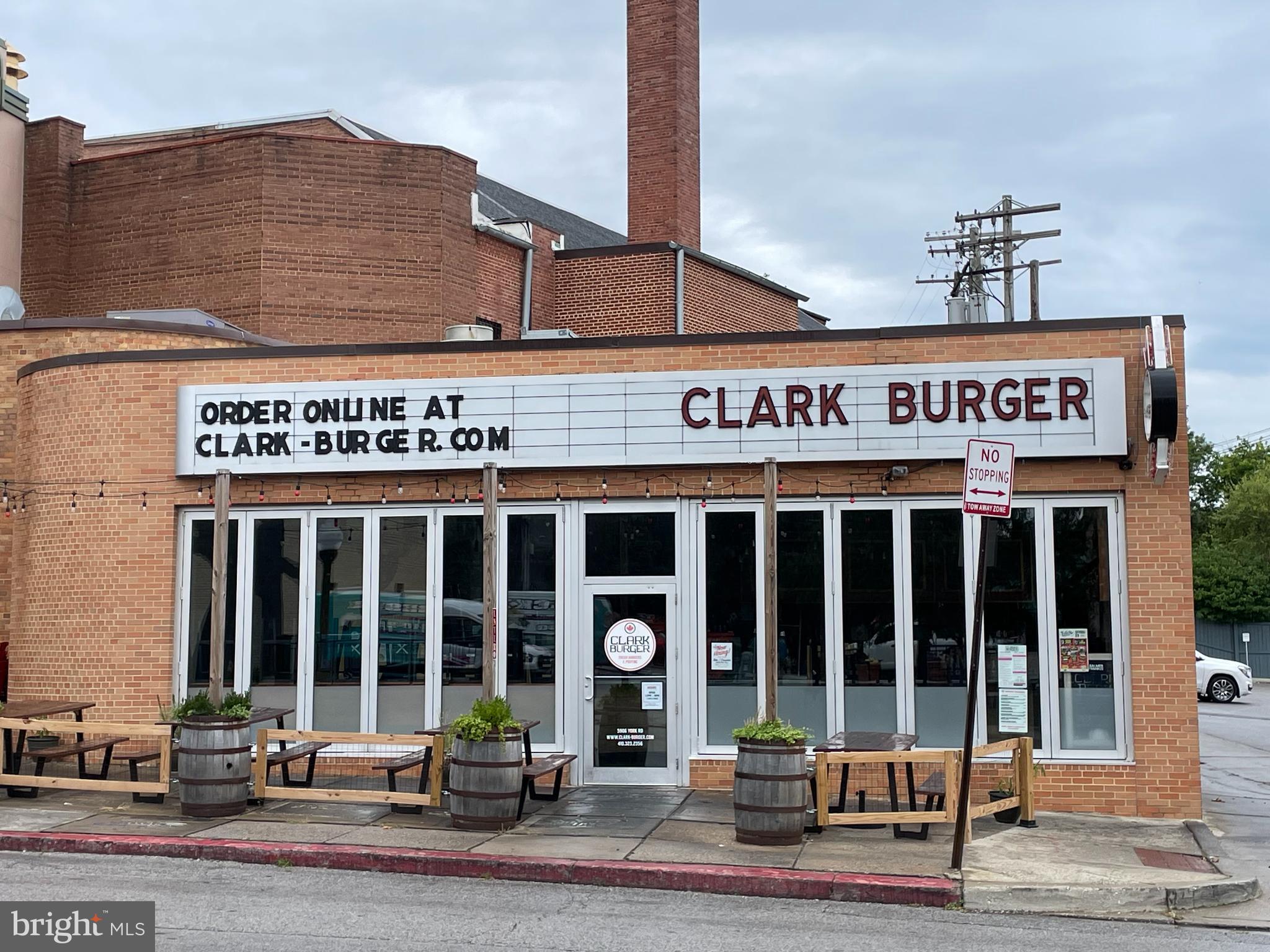 LAKE WALKER - Residential