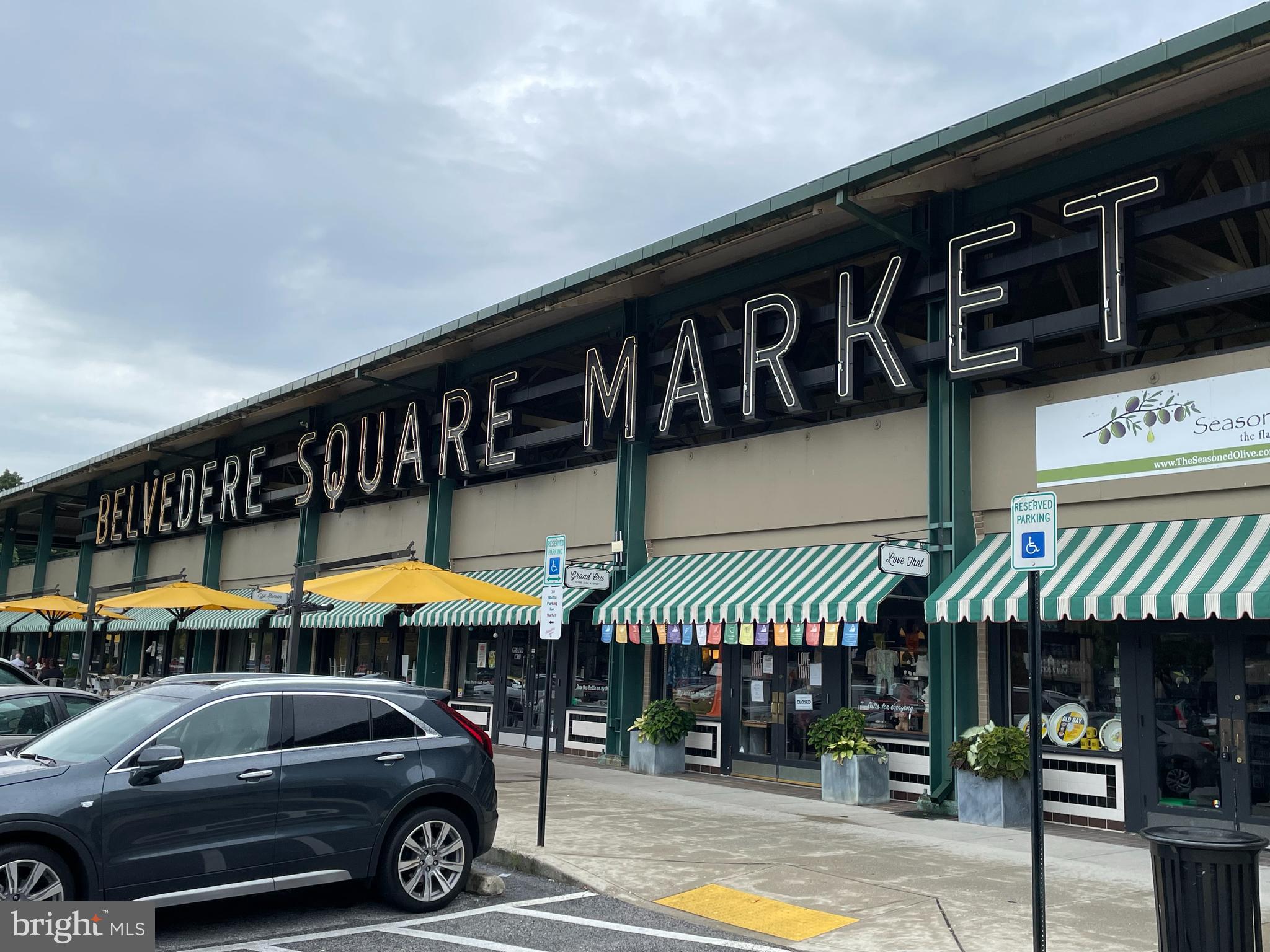 LAKE WALKER - Residential