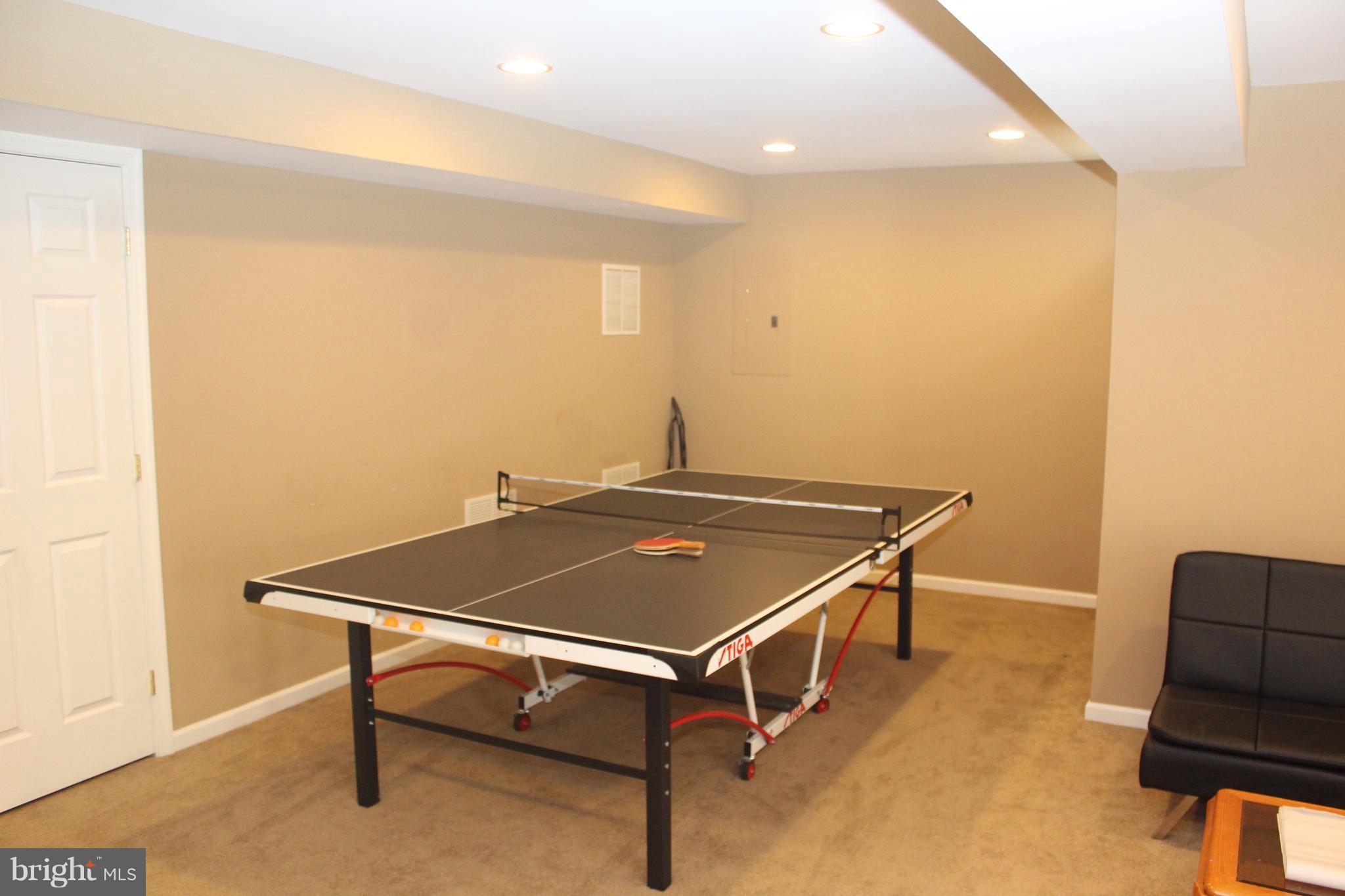 SOMERSET - Residential Lease