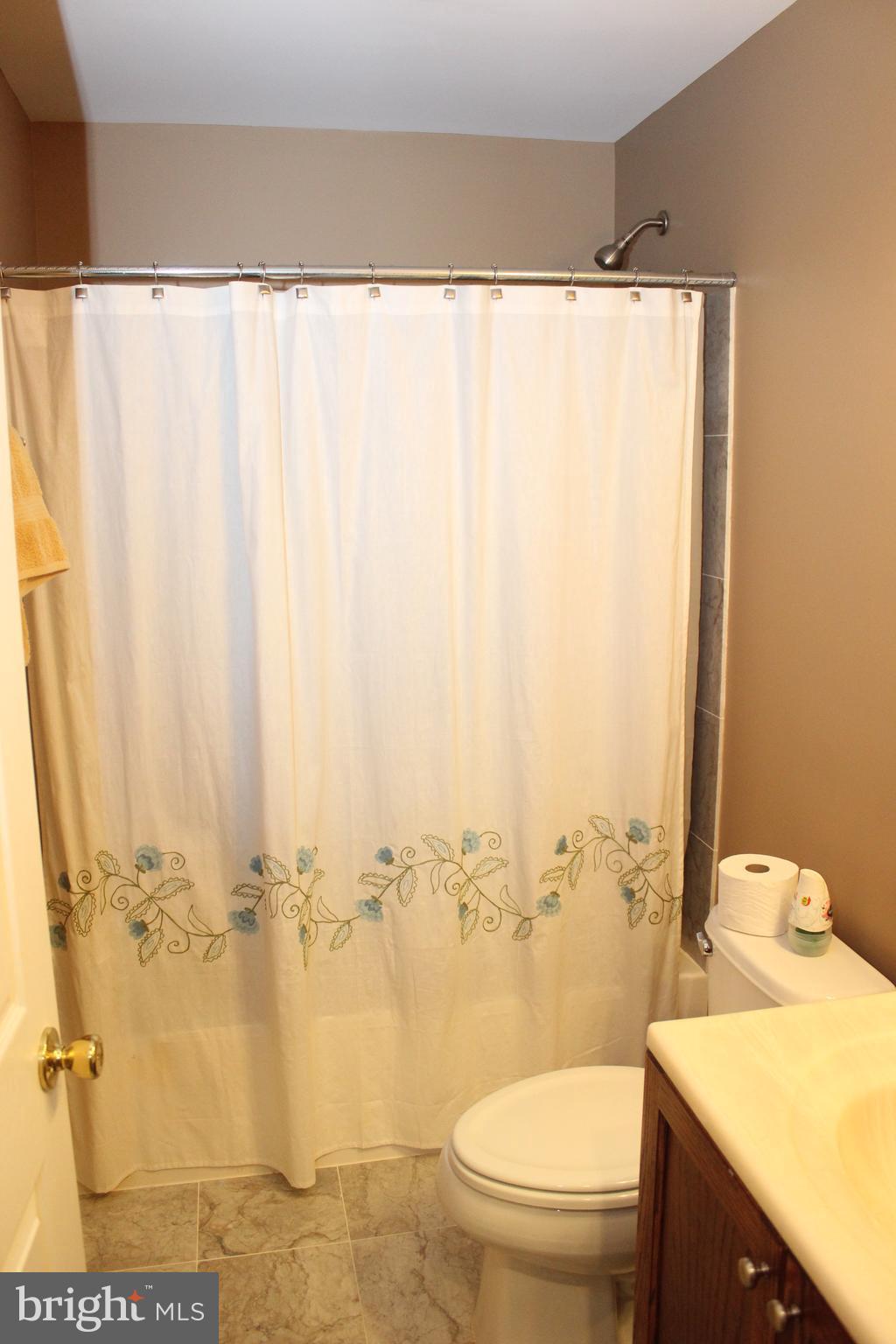 SOMERSET - Residential Lease