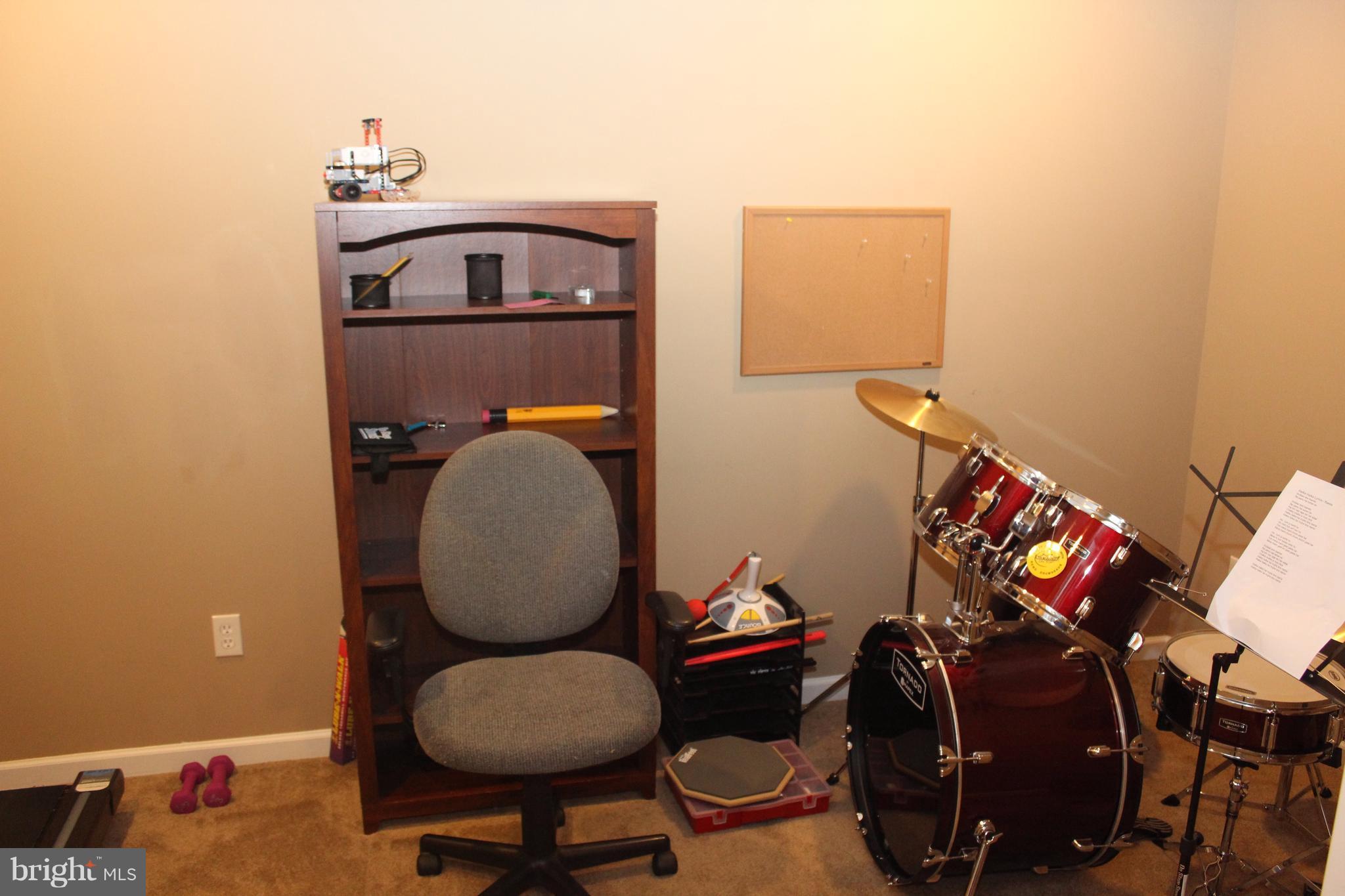 SOMERSET - Residential Lease