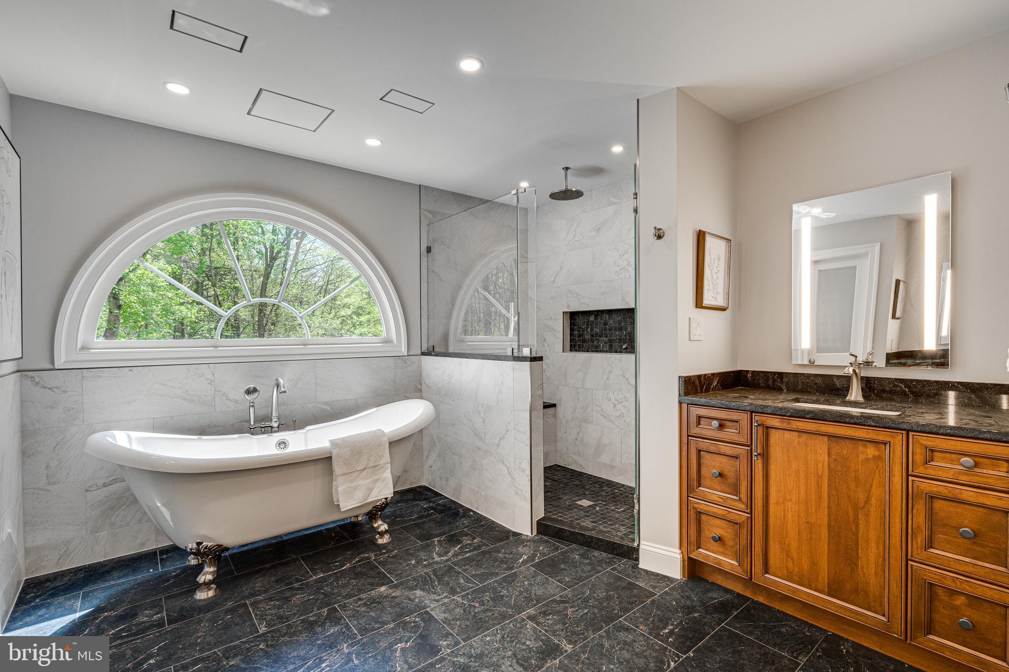 STATION CROSSING - Residential