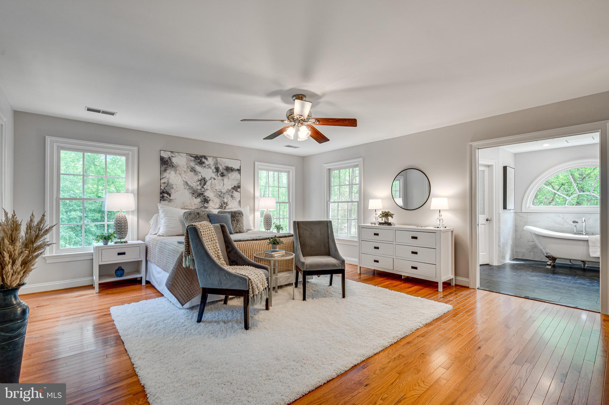 STATION CROSSING - Residential