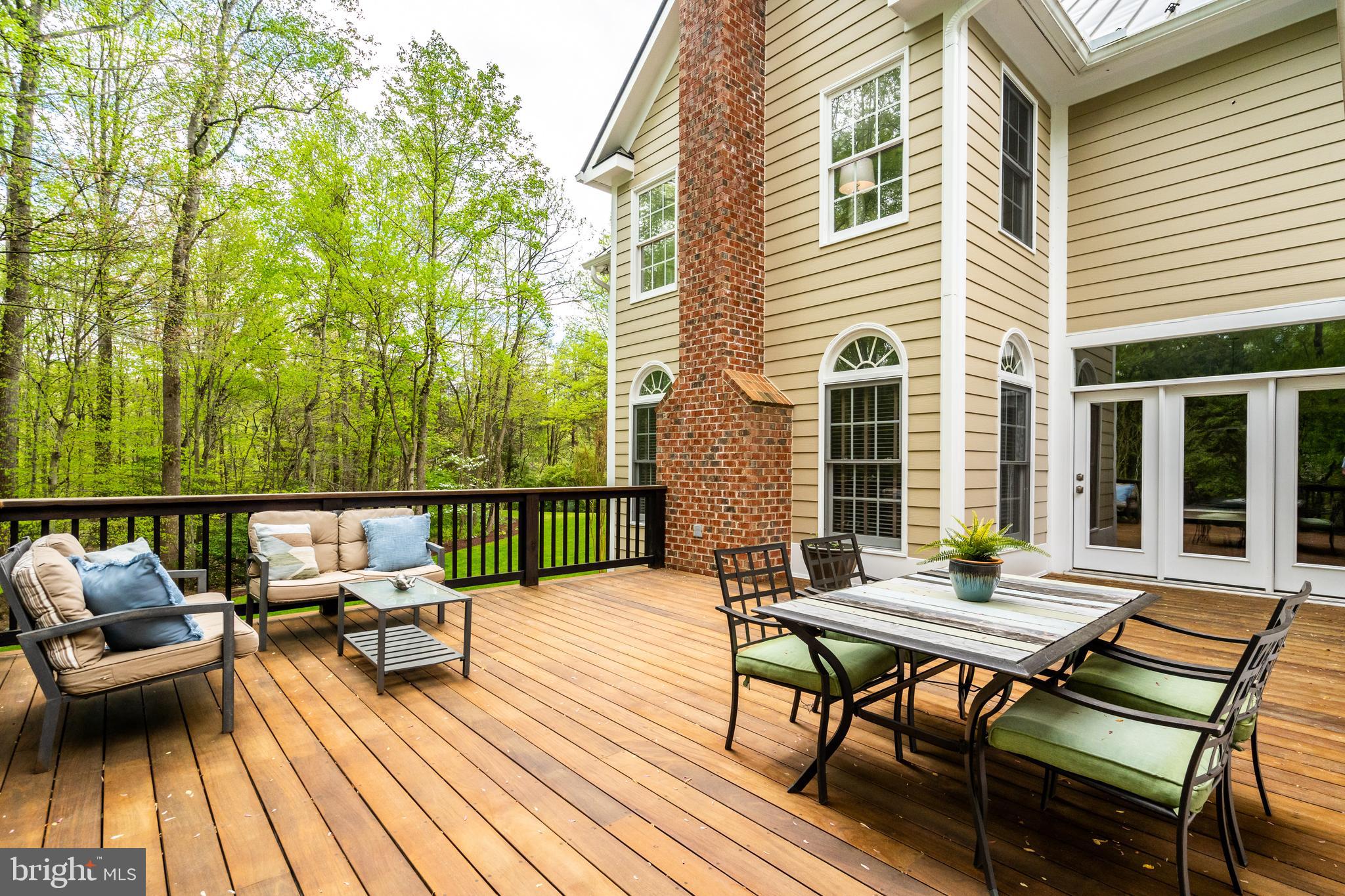 STATION CROSSING - Residential