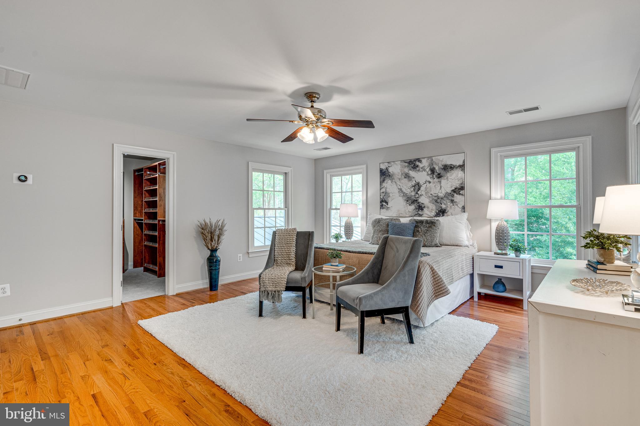 STATION CROSSING - Residential