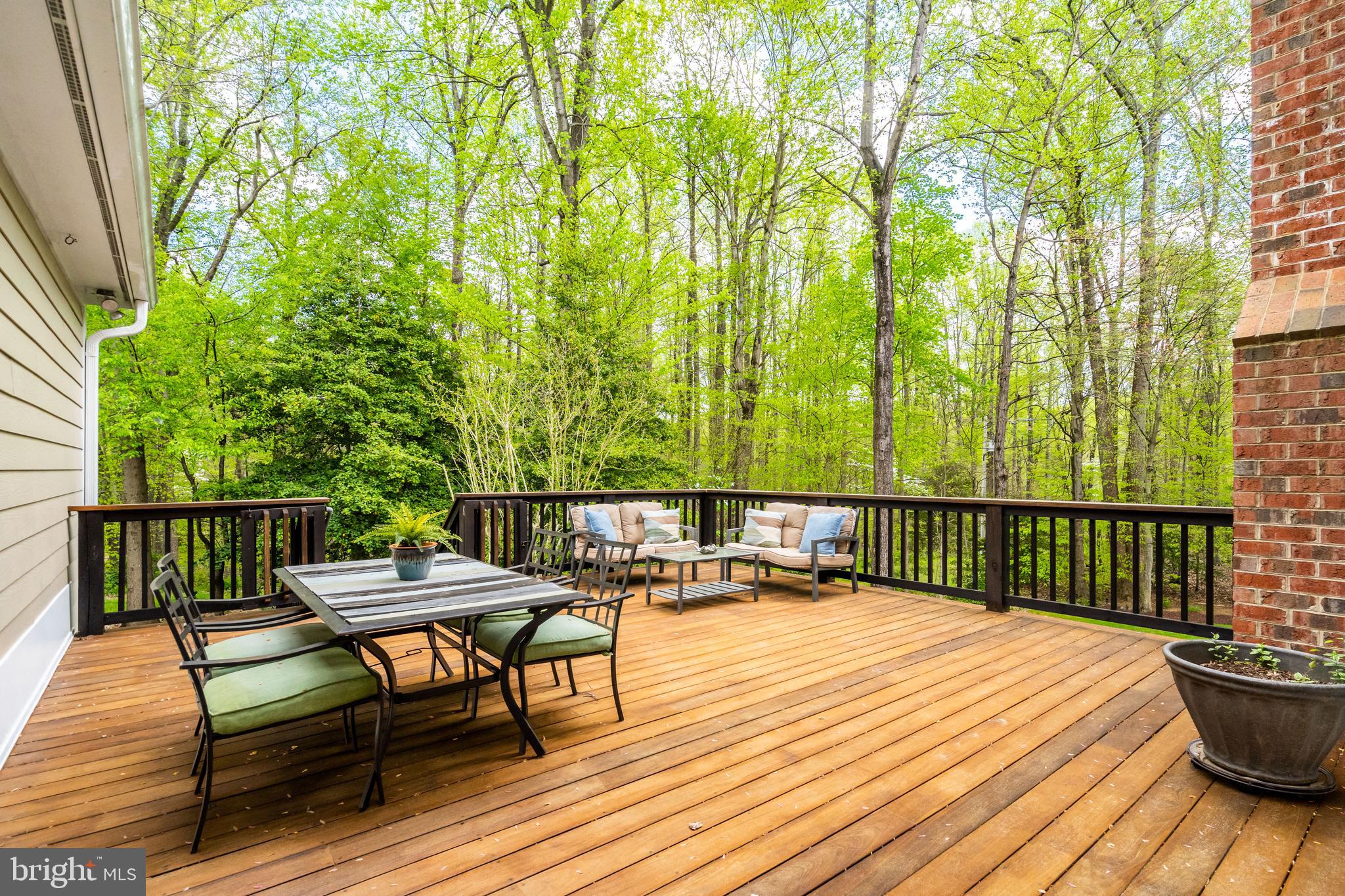 STATION CROSSING - Residential