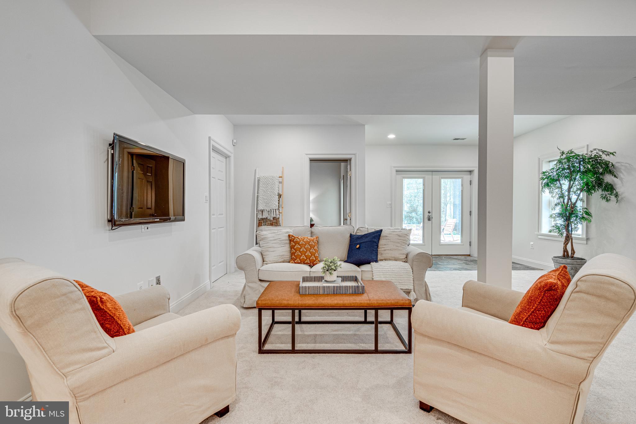 STATION CROSSING - Residential