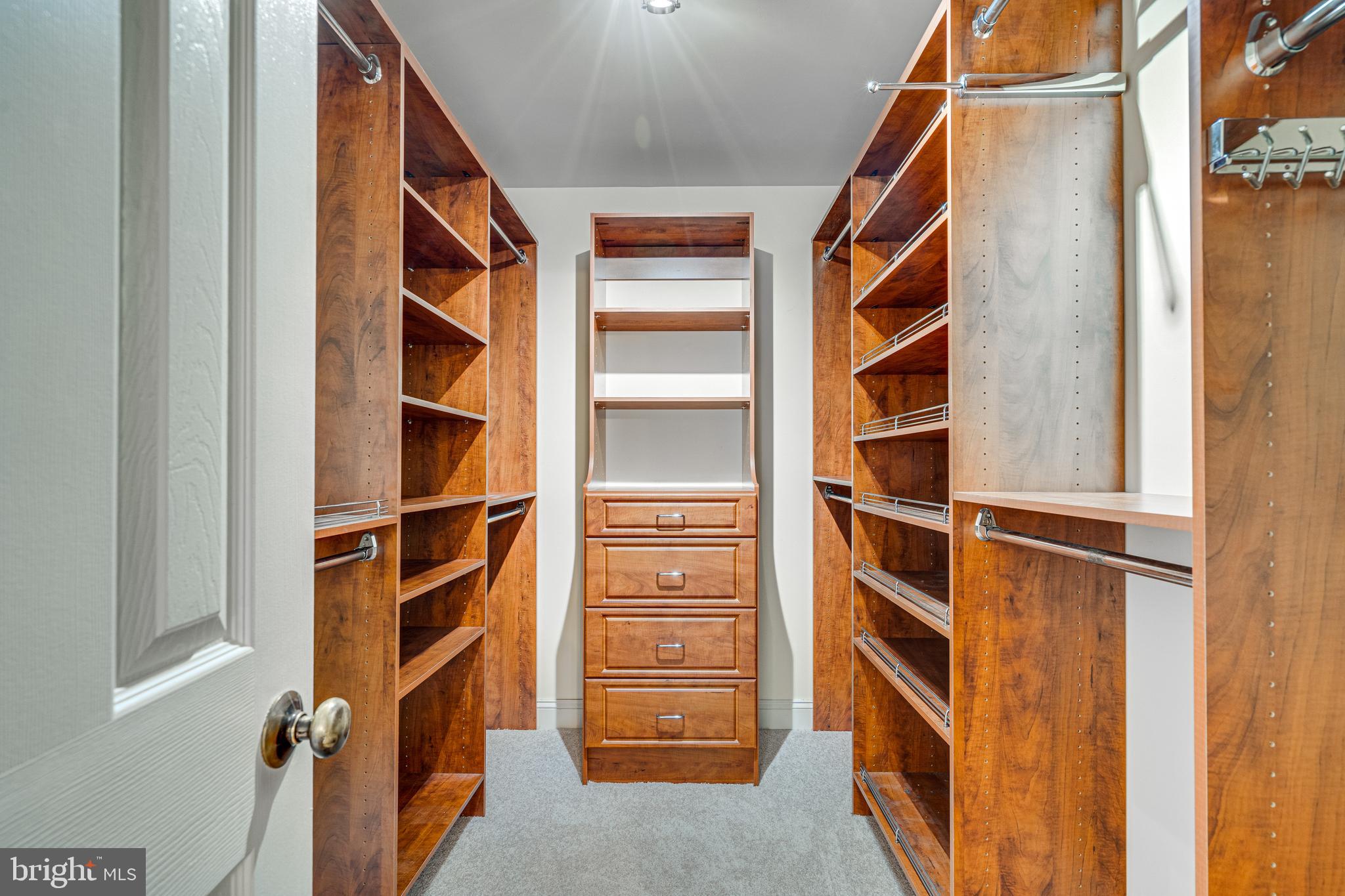 STATION CROSSING - Residential