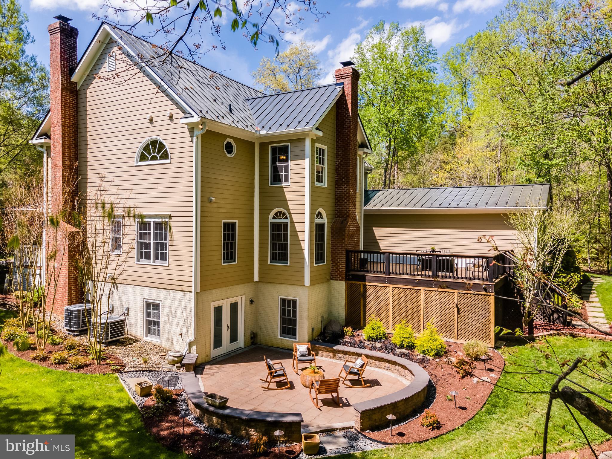 STATION CROSSING - Residential