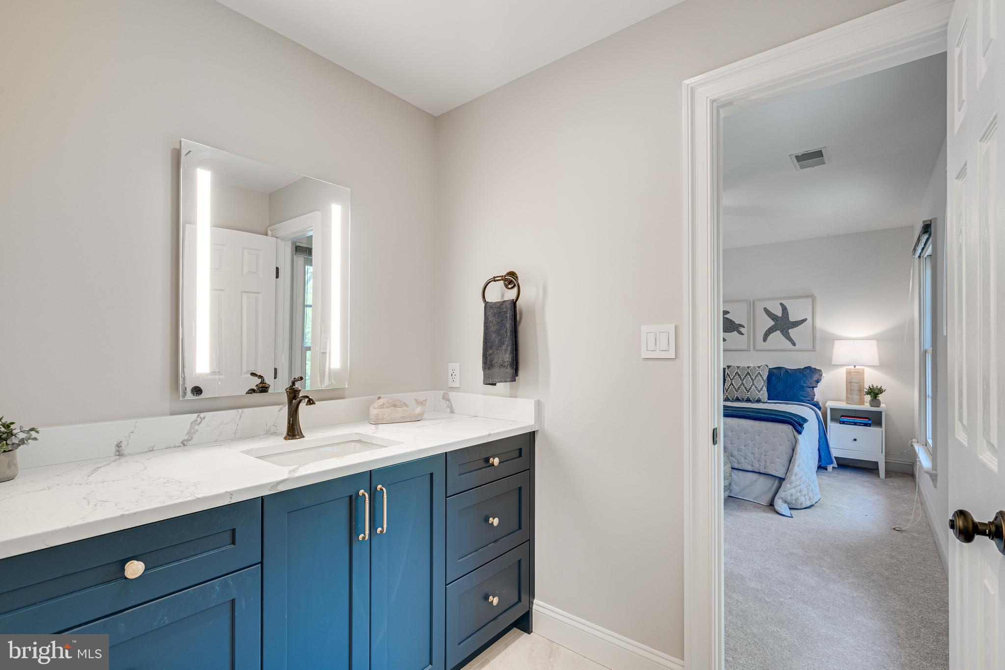 STATION CROSSING - Residential