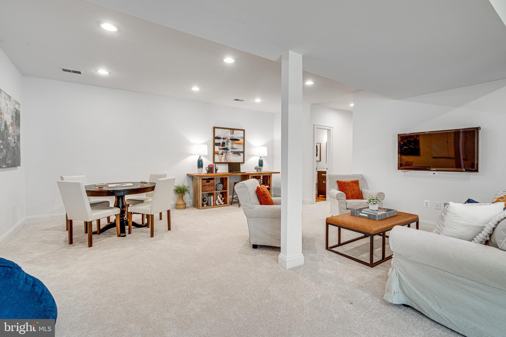 STATION CROSSING - Residential