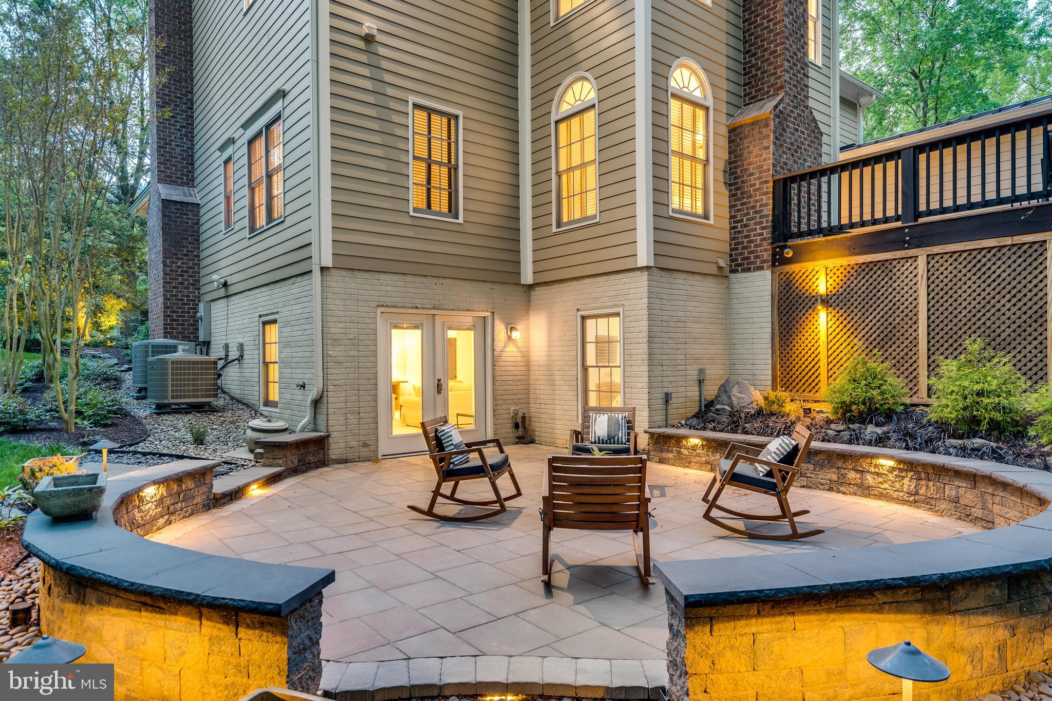 STATION CROSSING - Residential