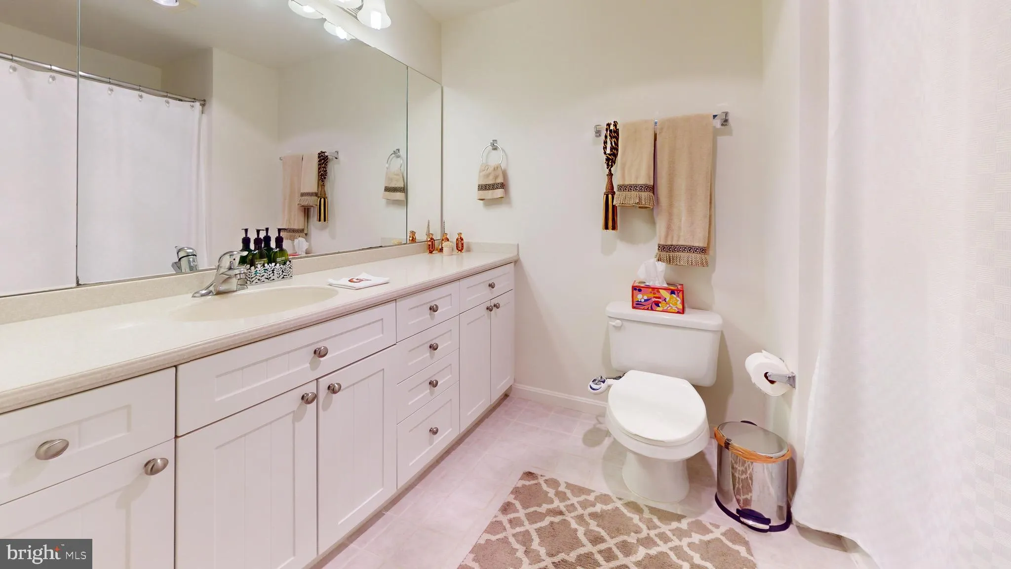 Alexandria, Virginia 22302, United States, 2 Bedrooms Bedrooms, ,2 BathroomsBathrooms,Residential,Active,81335